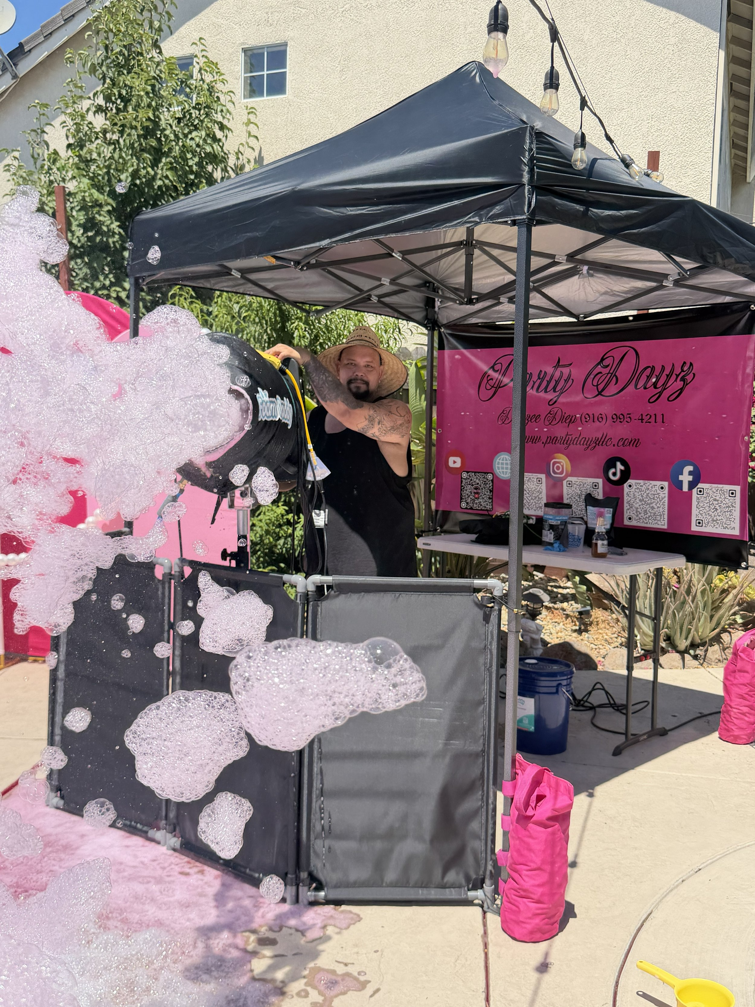 1-Hour Gender Reveal Foam Party