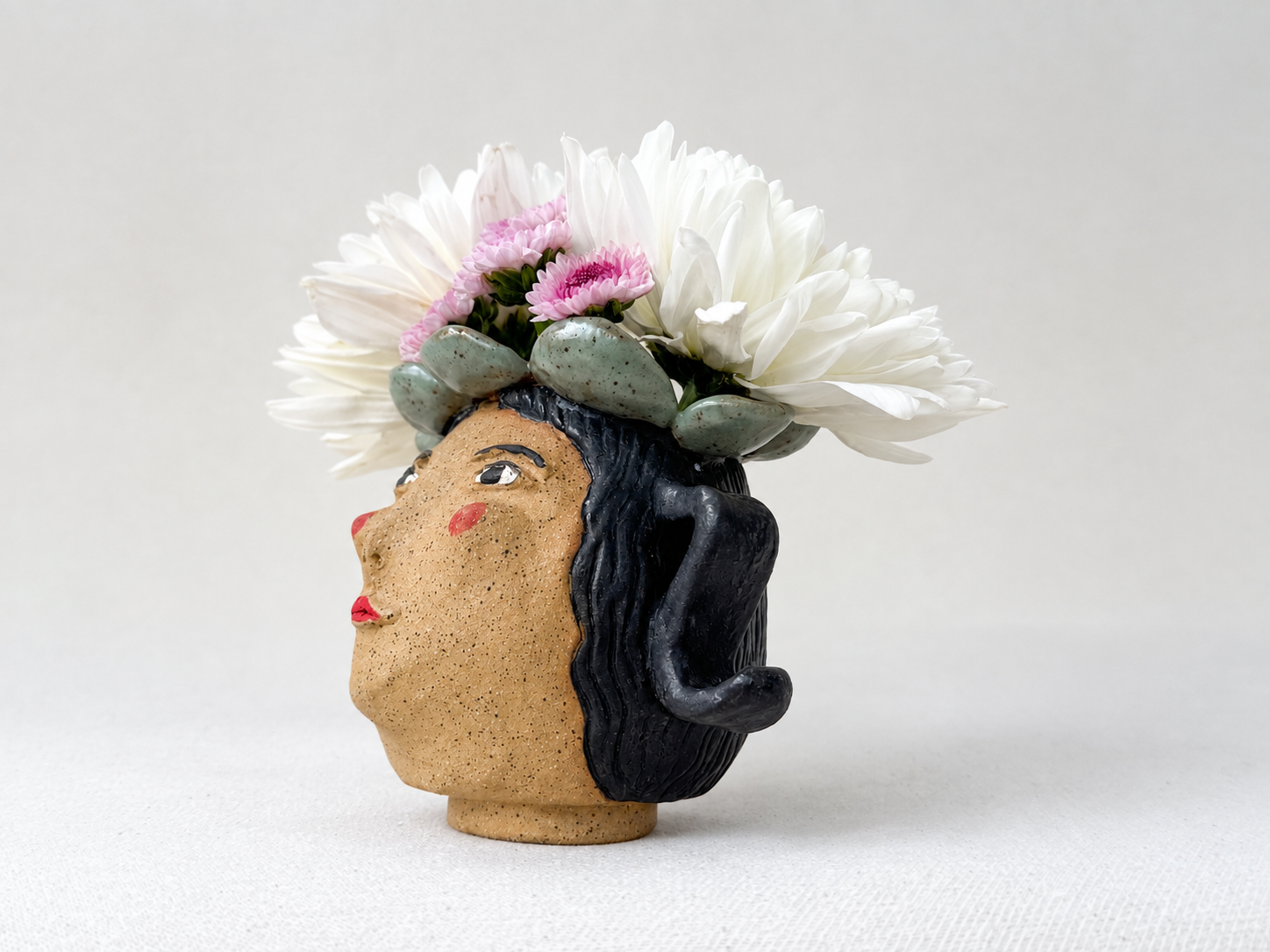 ladyhead-left.png