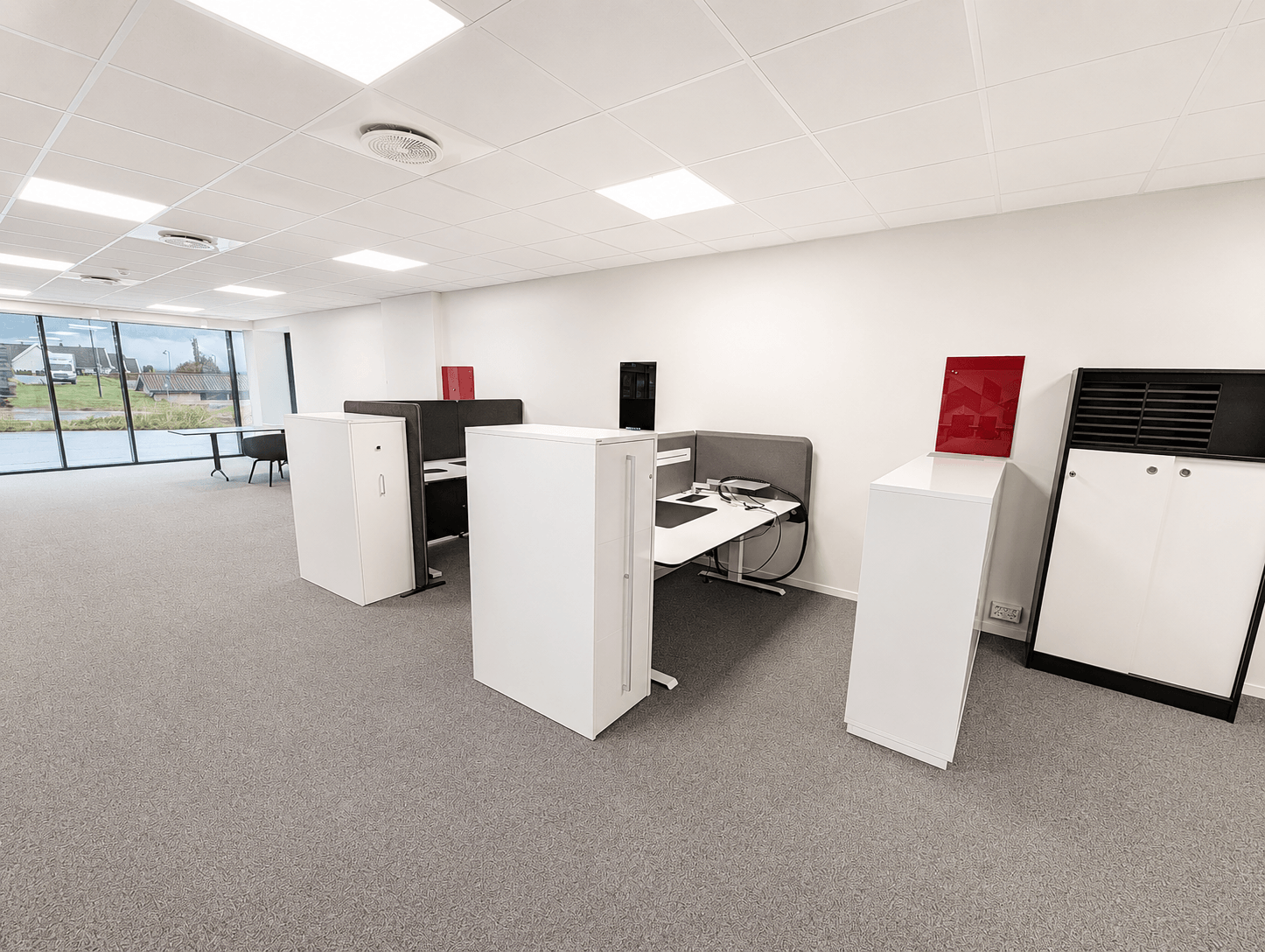 Co-working space med mulighet for leie av kontormøbler