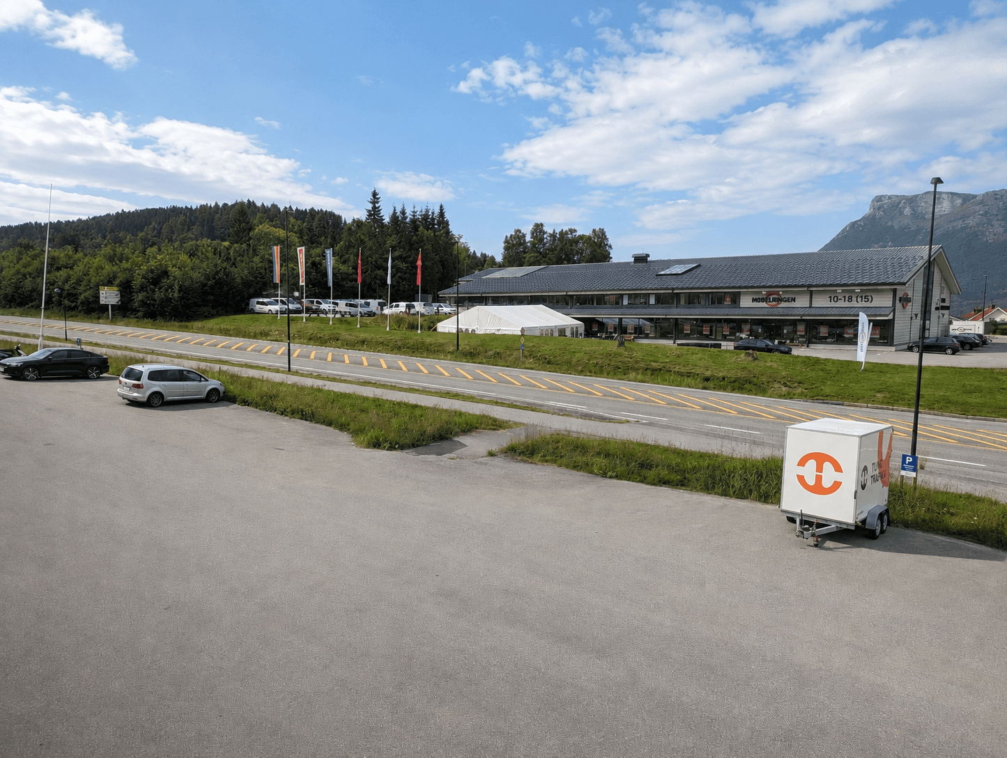 Gode parkeringsmuligheter og lett tilkomst rett fra E39