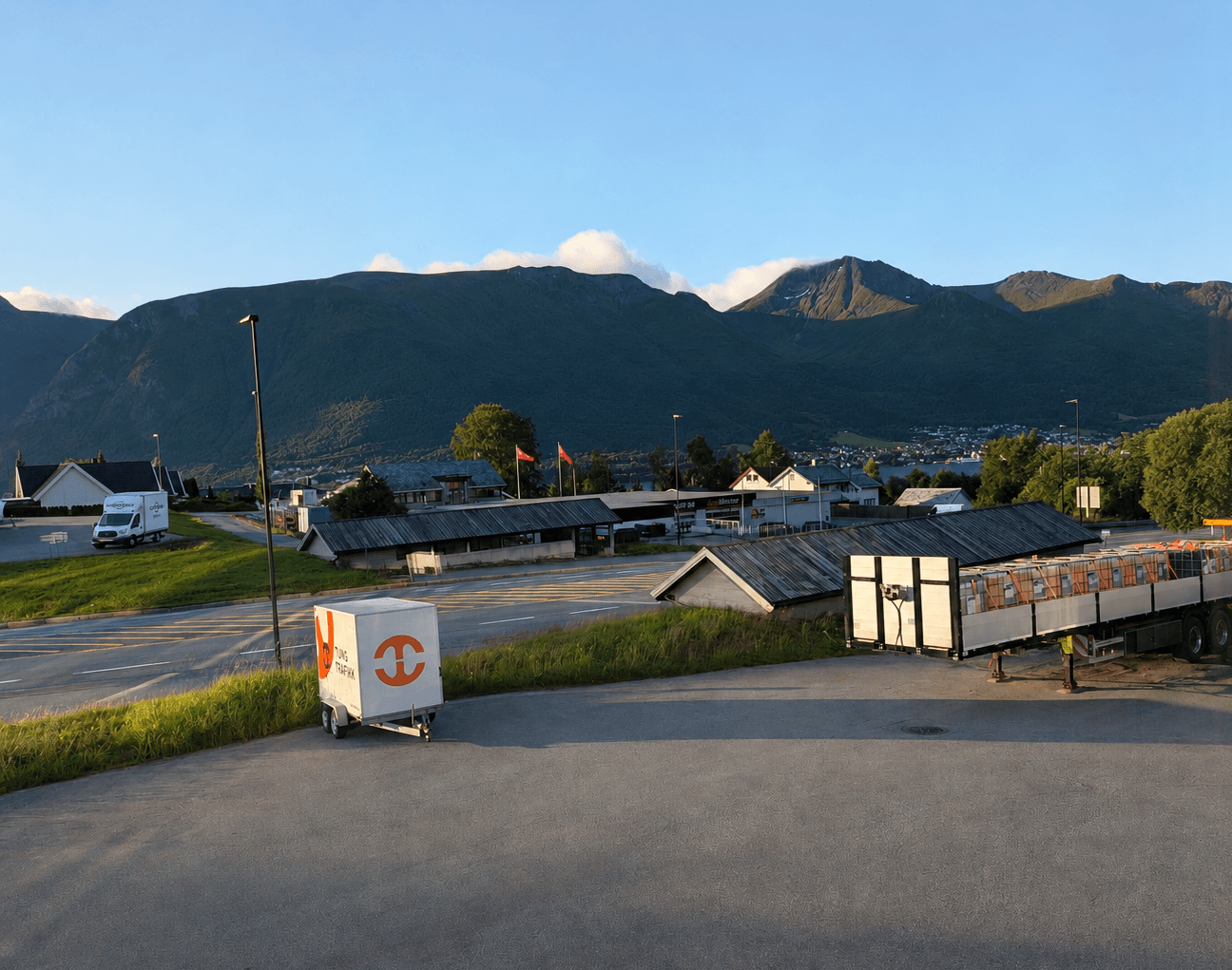 Lokalene har utsikt mot Sunnmørsalpene