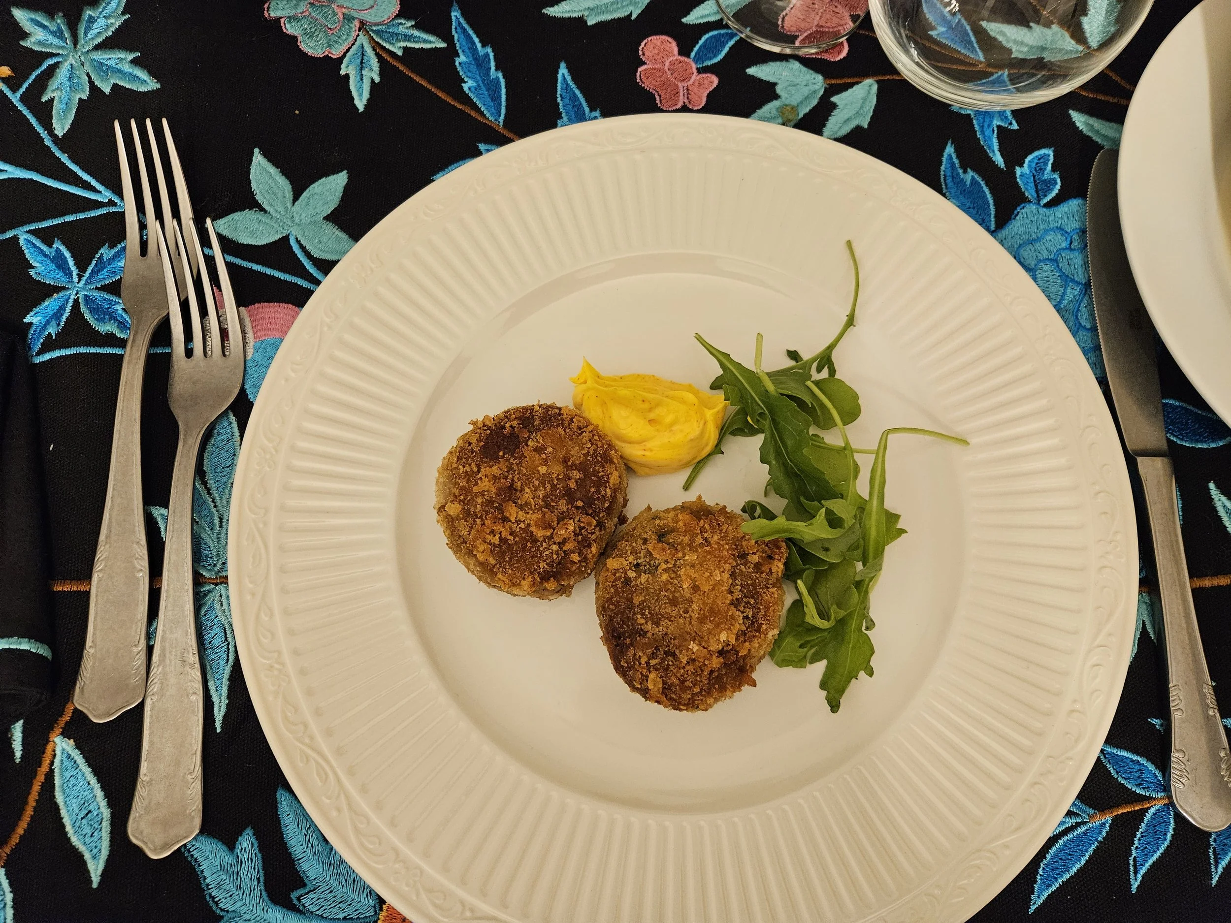 Mondeghili con maionese allo zafferano
