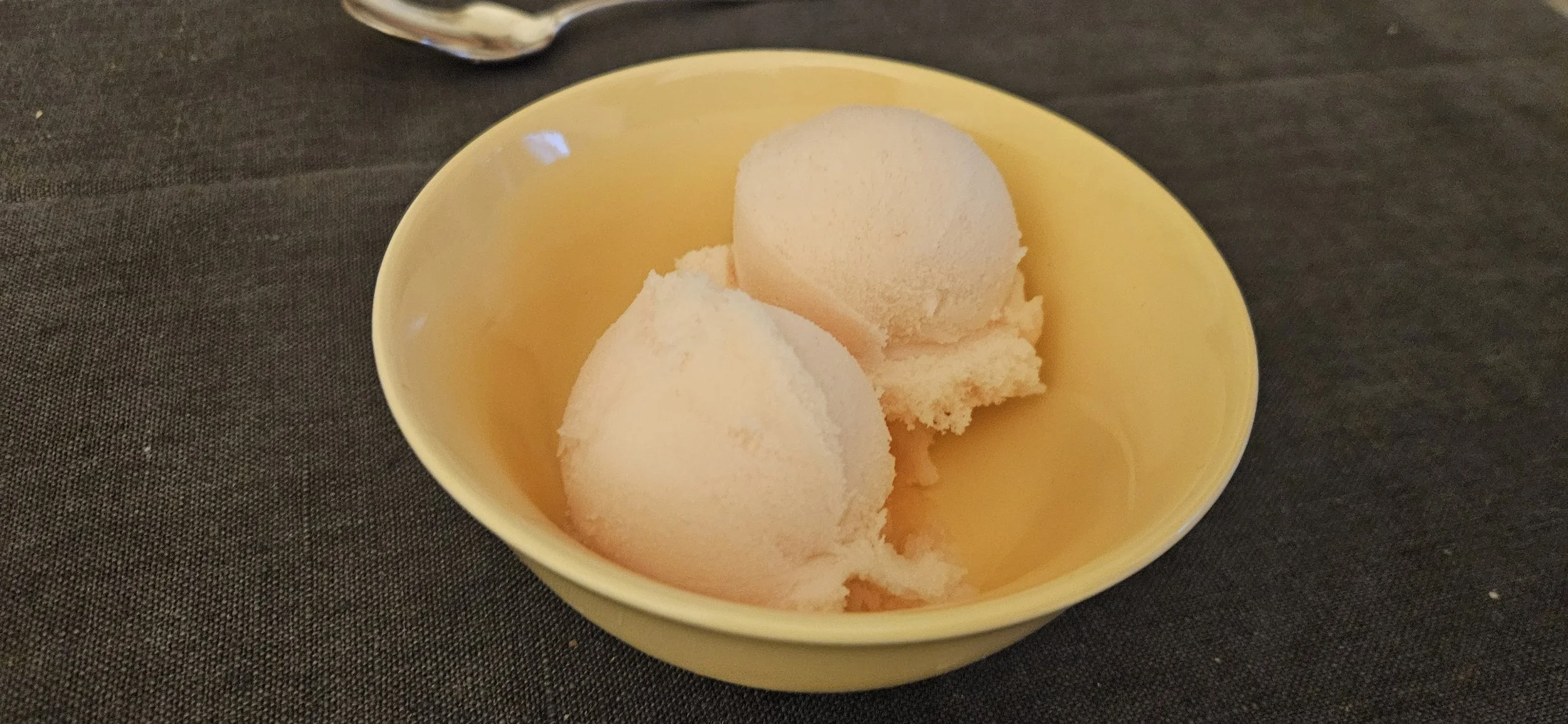 Sorbetto di pompelmo rosa