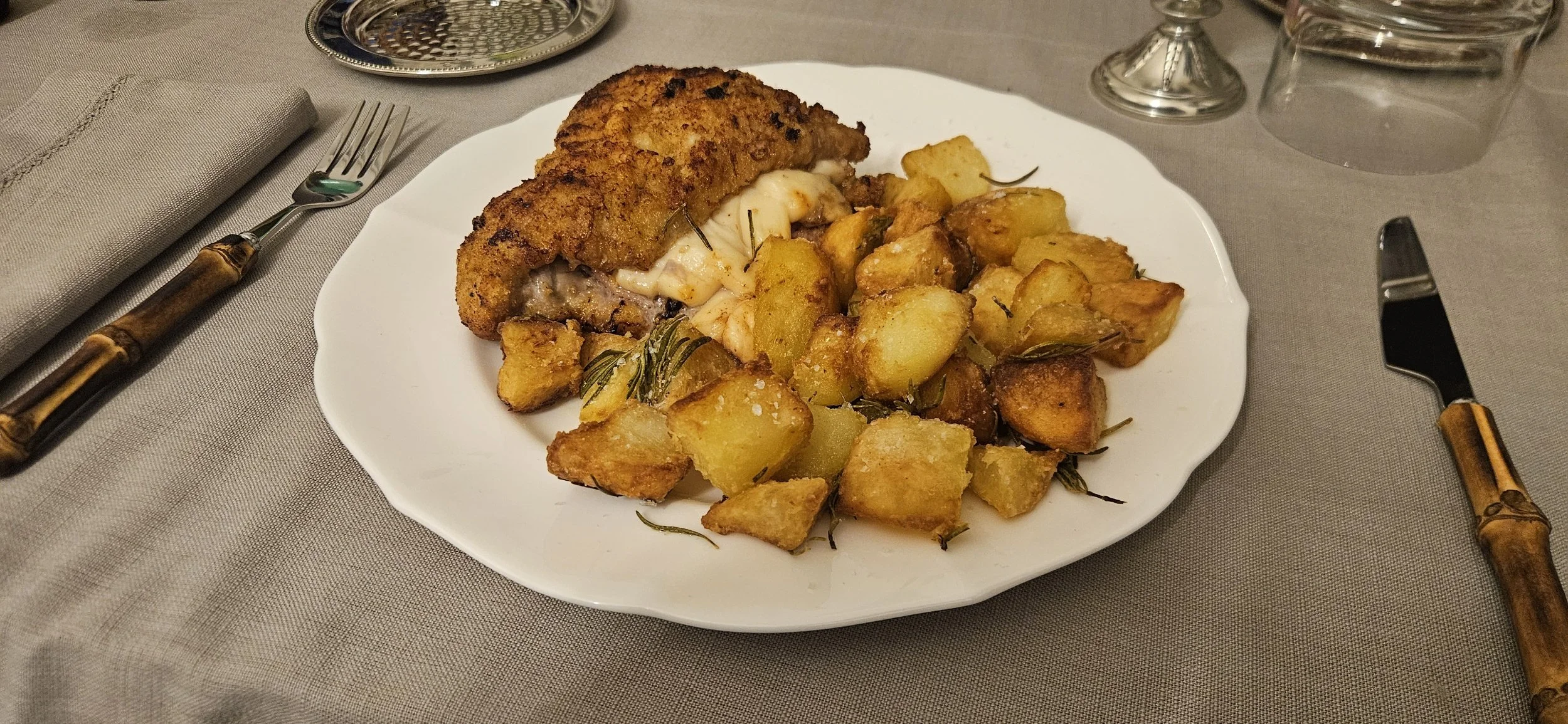 Cordon bleu di vitello e patate saltate