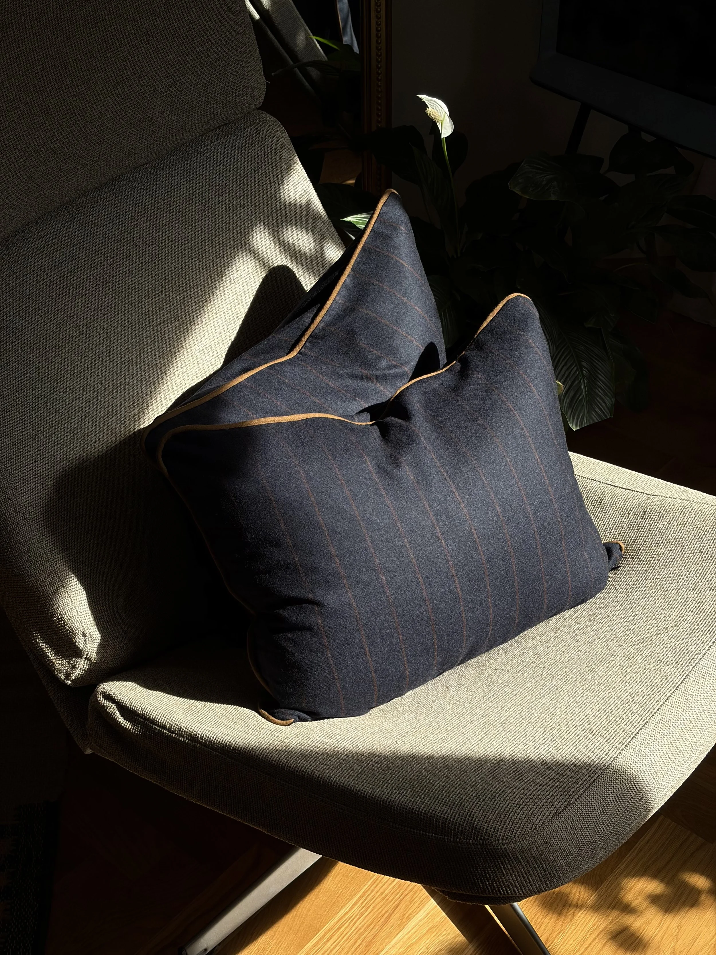 woolen pillow case with piping (3 pieces available)