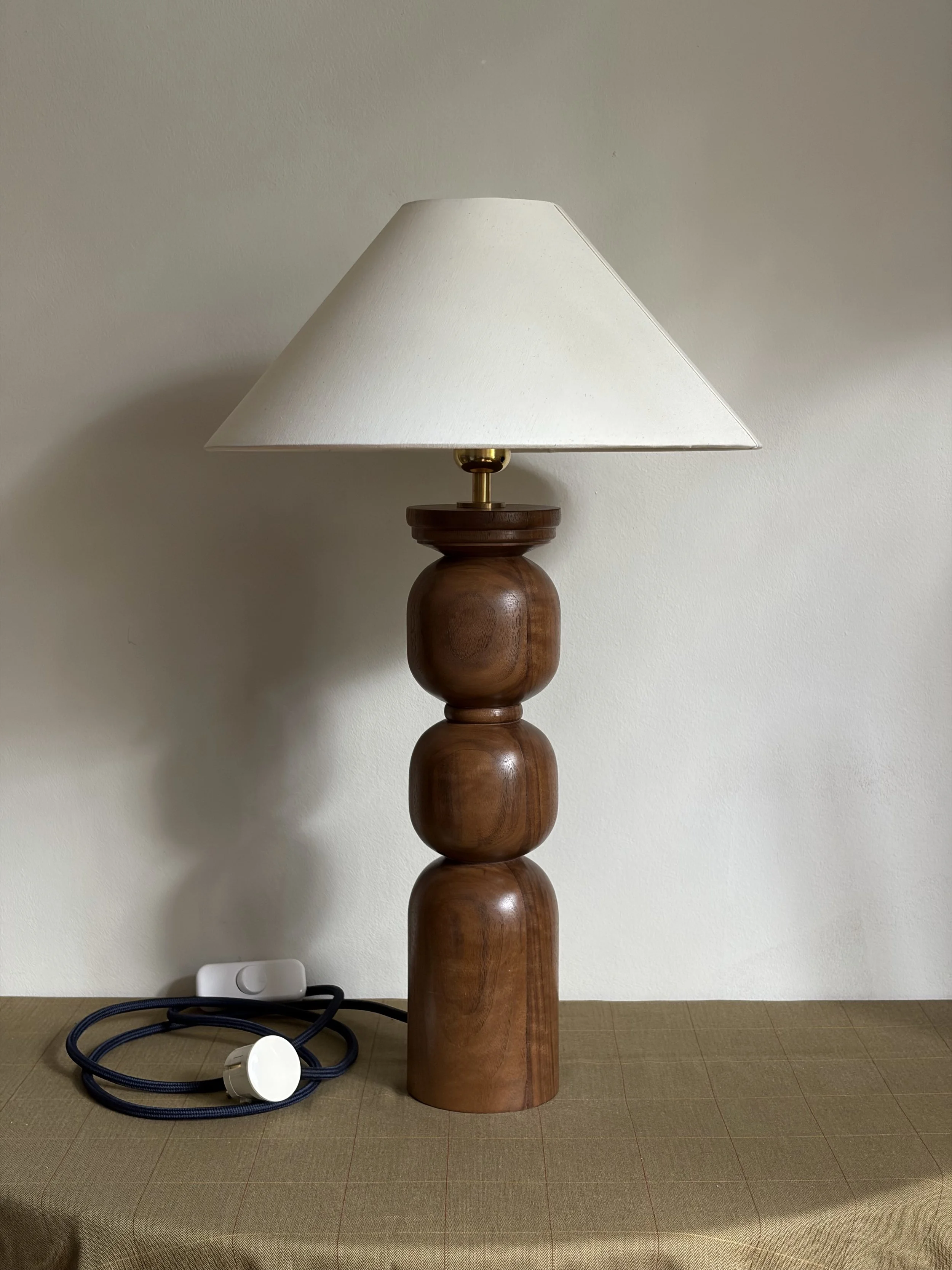lamp n.03  (cotton, walnut)