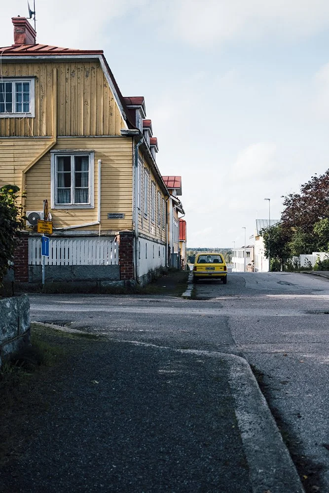 Risteys Tammisaaressa. Puutalo Lejonhufvudinkadulla