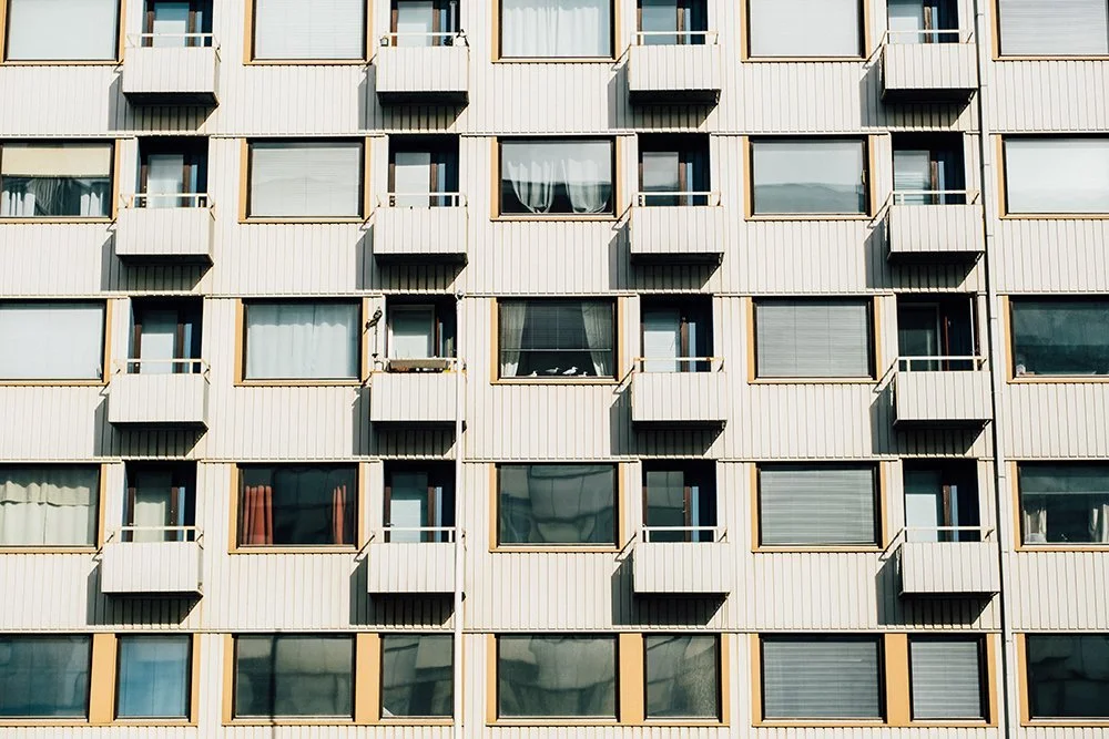 Valokuva Turusta - Kerrostalon parvekkeita