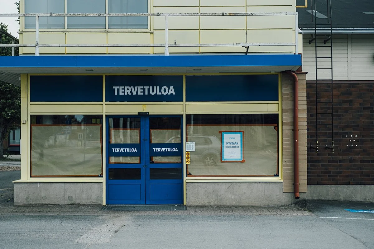Tyhjä liiketila Eurajoella. Valokuva tyhjästä kaupasta.