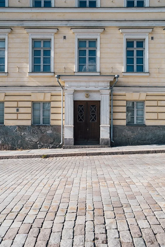 Hämeenlinnan Maaherran talo kauppatorin laidalla