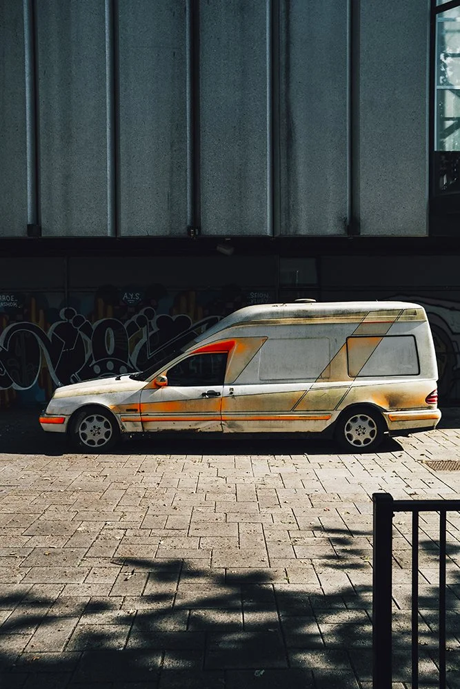 Vanha ambulanssi Hämeenlinnassa