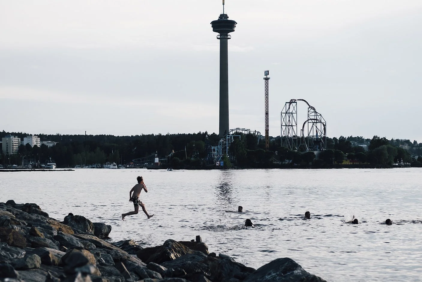 Hyppy Näsijärveen - Valokuvia Tampereelta