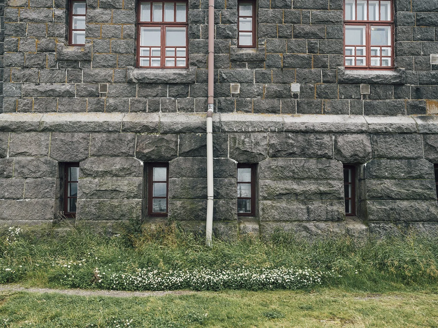 Valokuvia Bengtskärin majakan ikkunoista