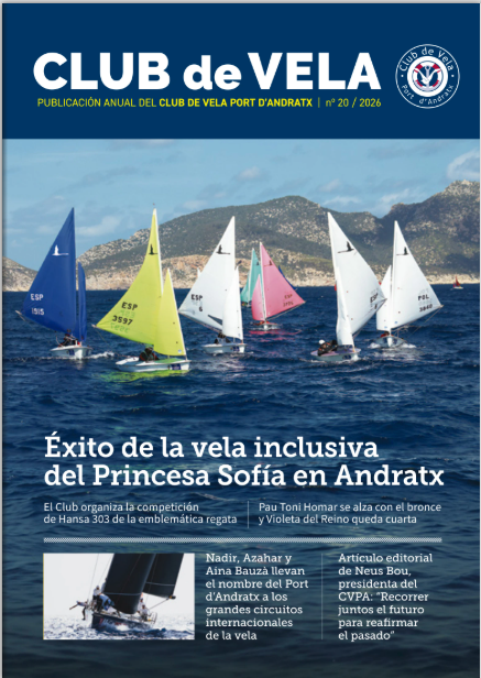 Revista del Club de Vela de Andratx con portada que muestra varias embarcaciones a vela en el mar, con montañas al fondo, y texto sobre logros y eventos en la vela.