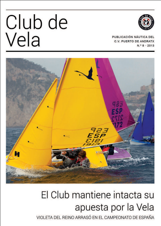 Una publicación de un club de vela que muestra una regata con veleros amarillos, rosados y azules en el mar, con una colina y edificaciones al fondo. El texto indica que el club mantiene intacta su apuesta por la vela y menciona a Violeta del Reino.