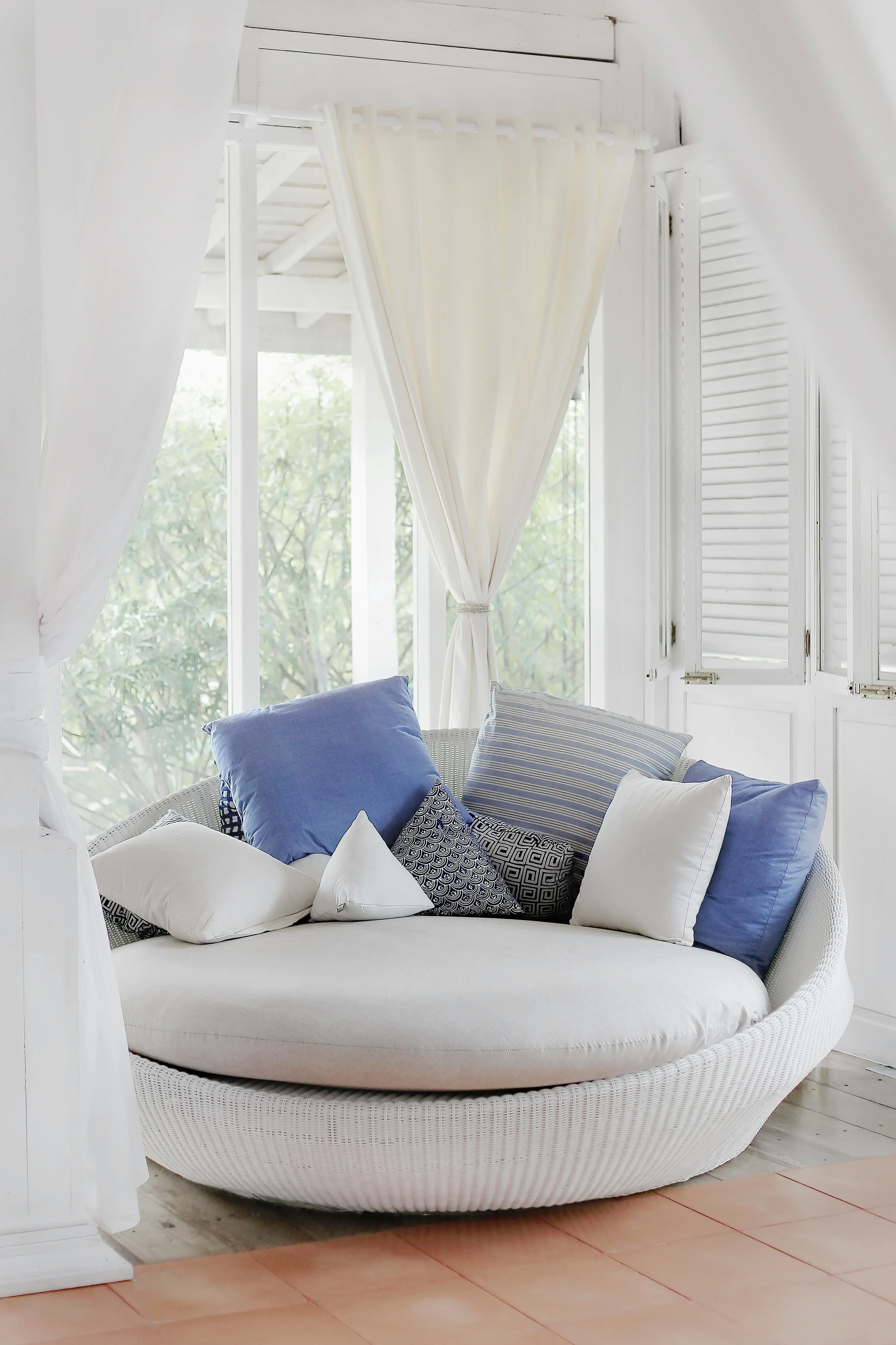 Daybeds & loungers