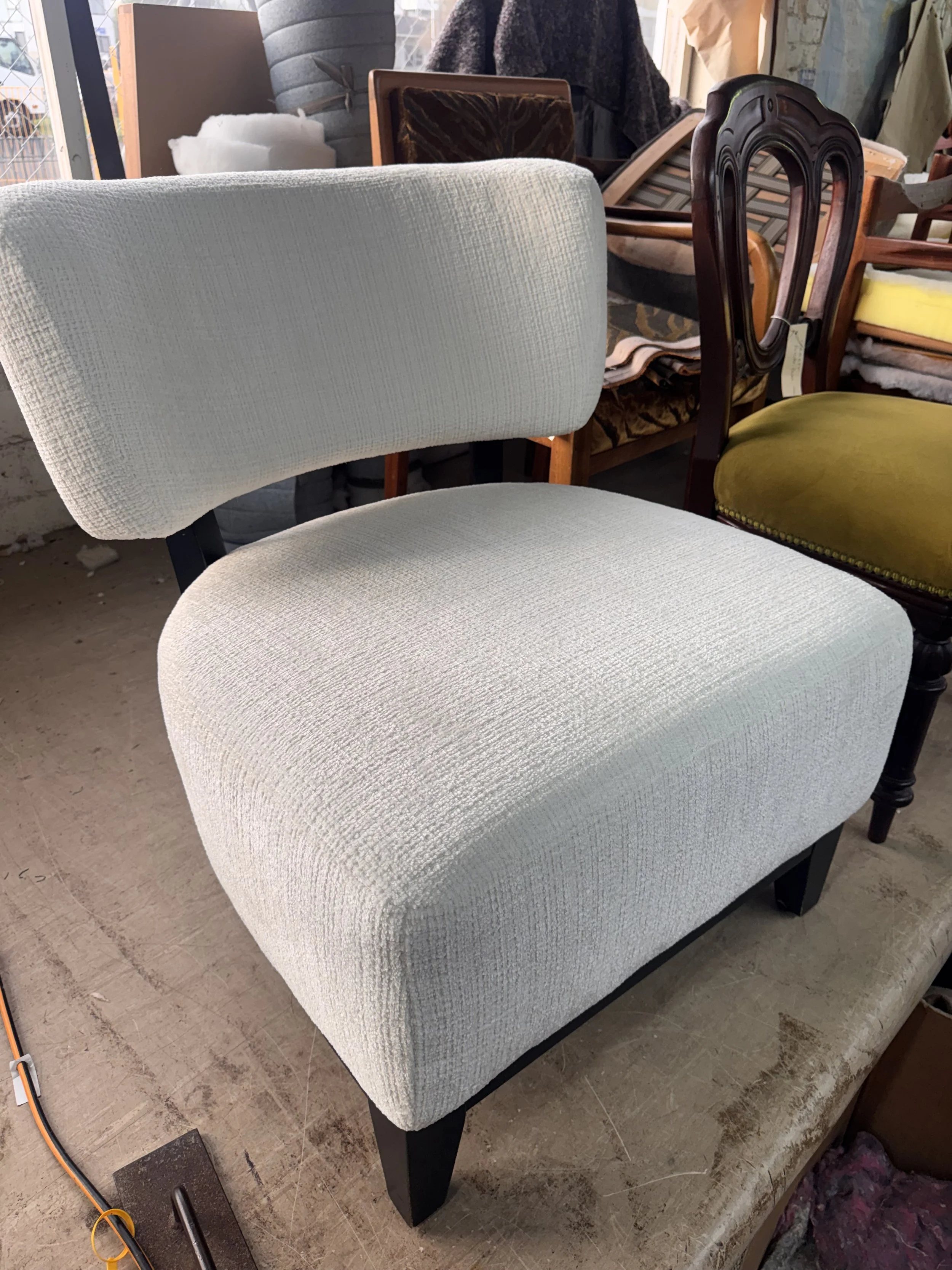 Armchairs & accent chairs