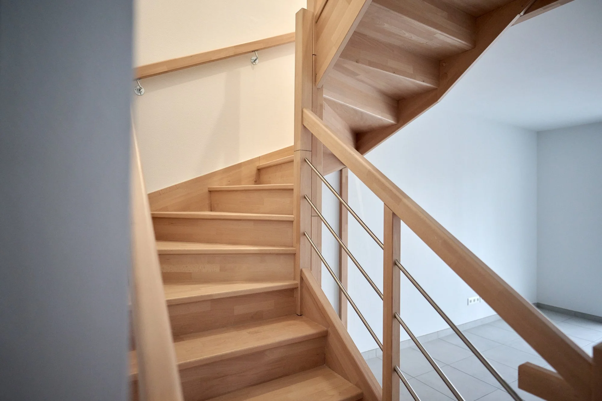 Escalier Construction de 4 maisons LES PROMOTEURS à Bon Encontre