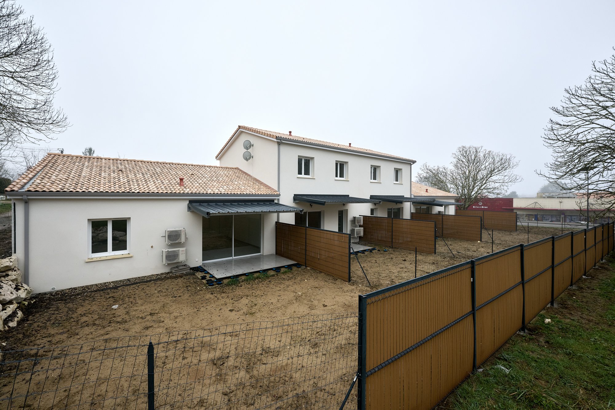 Extérieurs Construction de 4 maisons LES PROMOTEURS à Bon Encontre