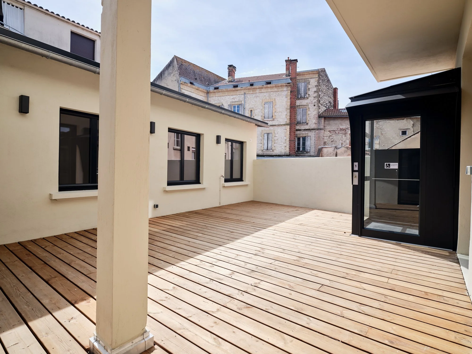 Rénovation appartement Agen LES PROMOTEURS Terrasse ascenseur