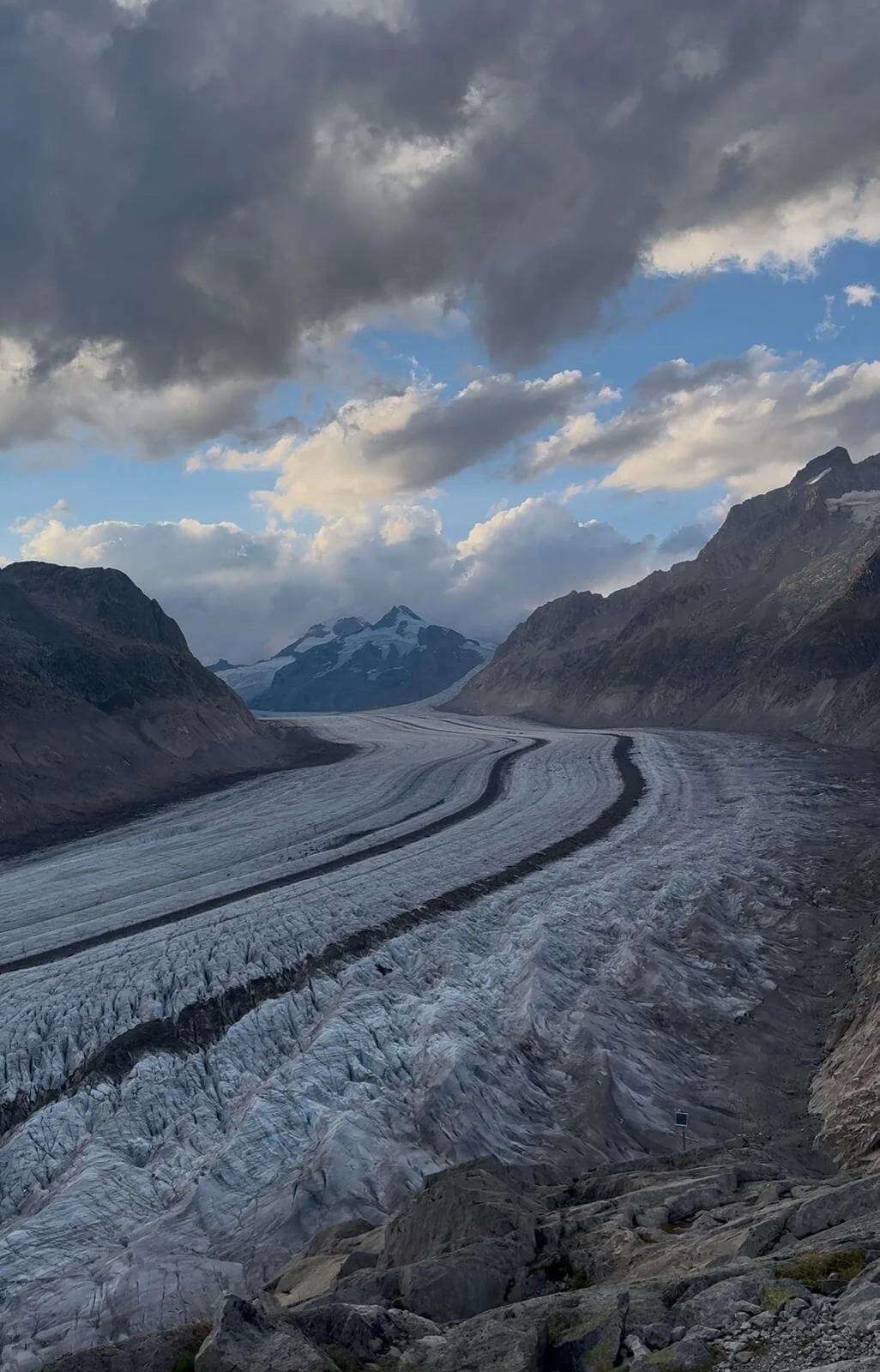 Ciprian Ungureanu running along the  Aletsch Glacier