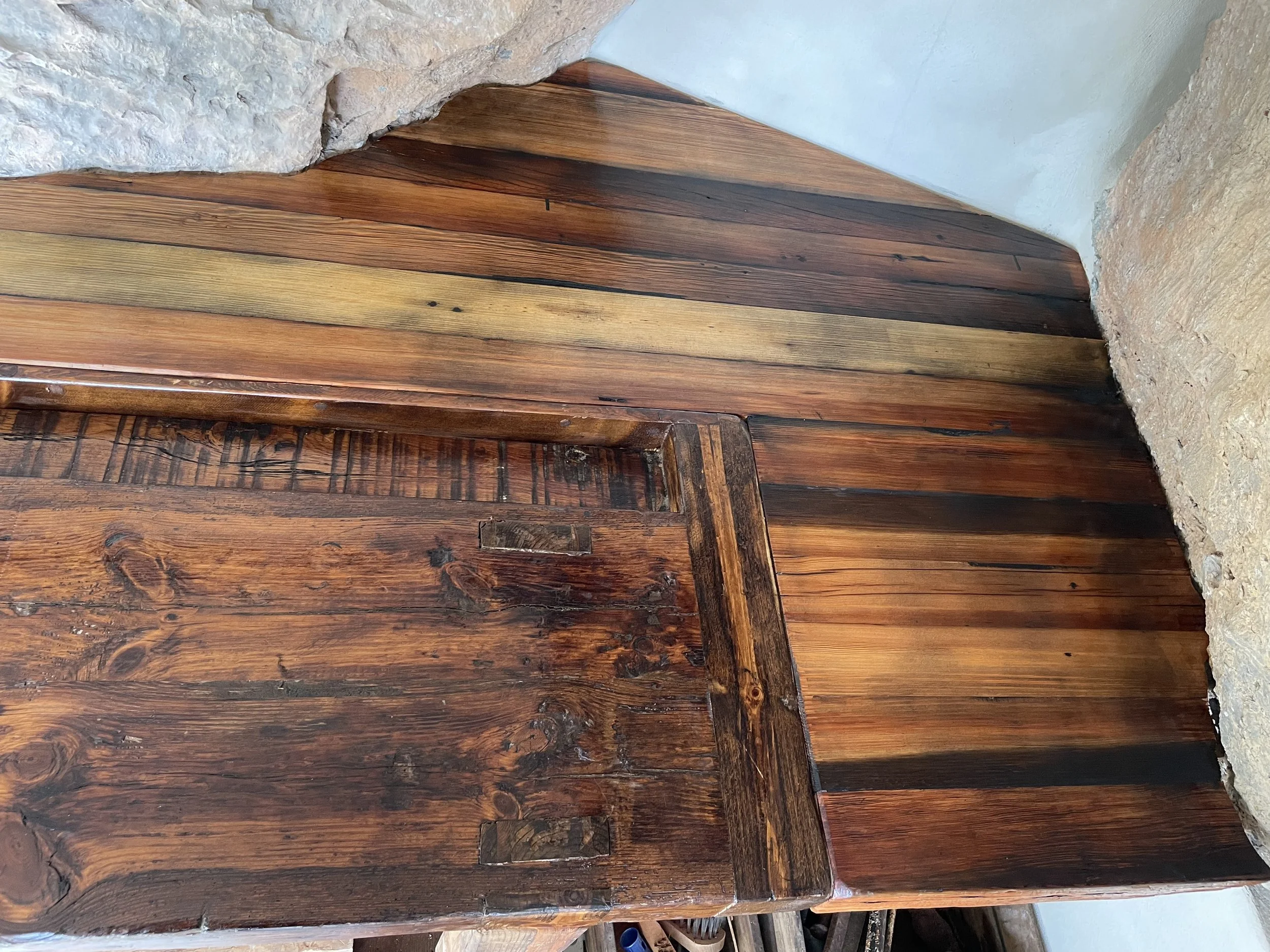 Build in Cabintes & Shelves a medida