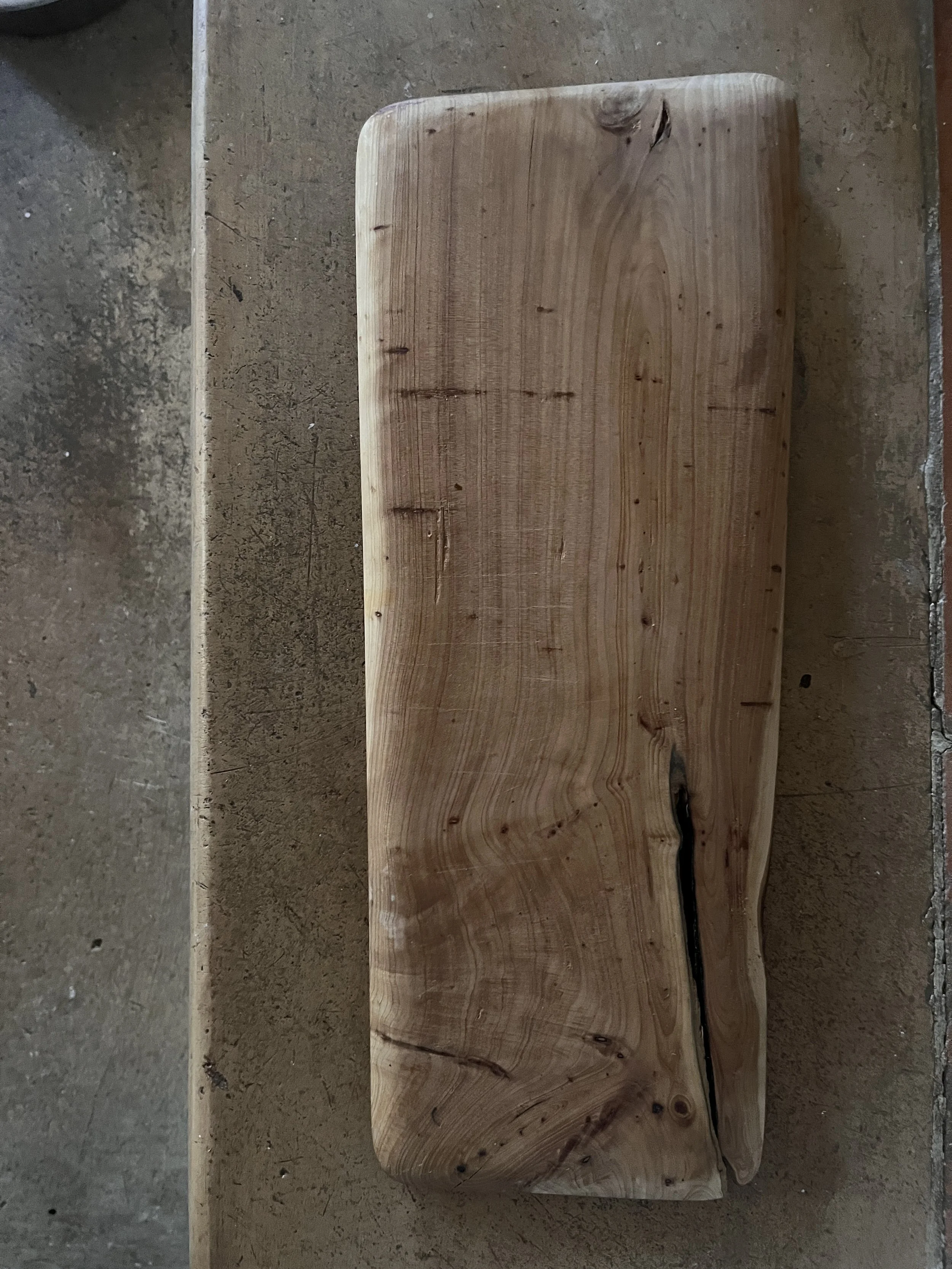 Juniper Kitchen serving board - Tabla de Ginebrò