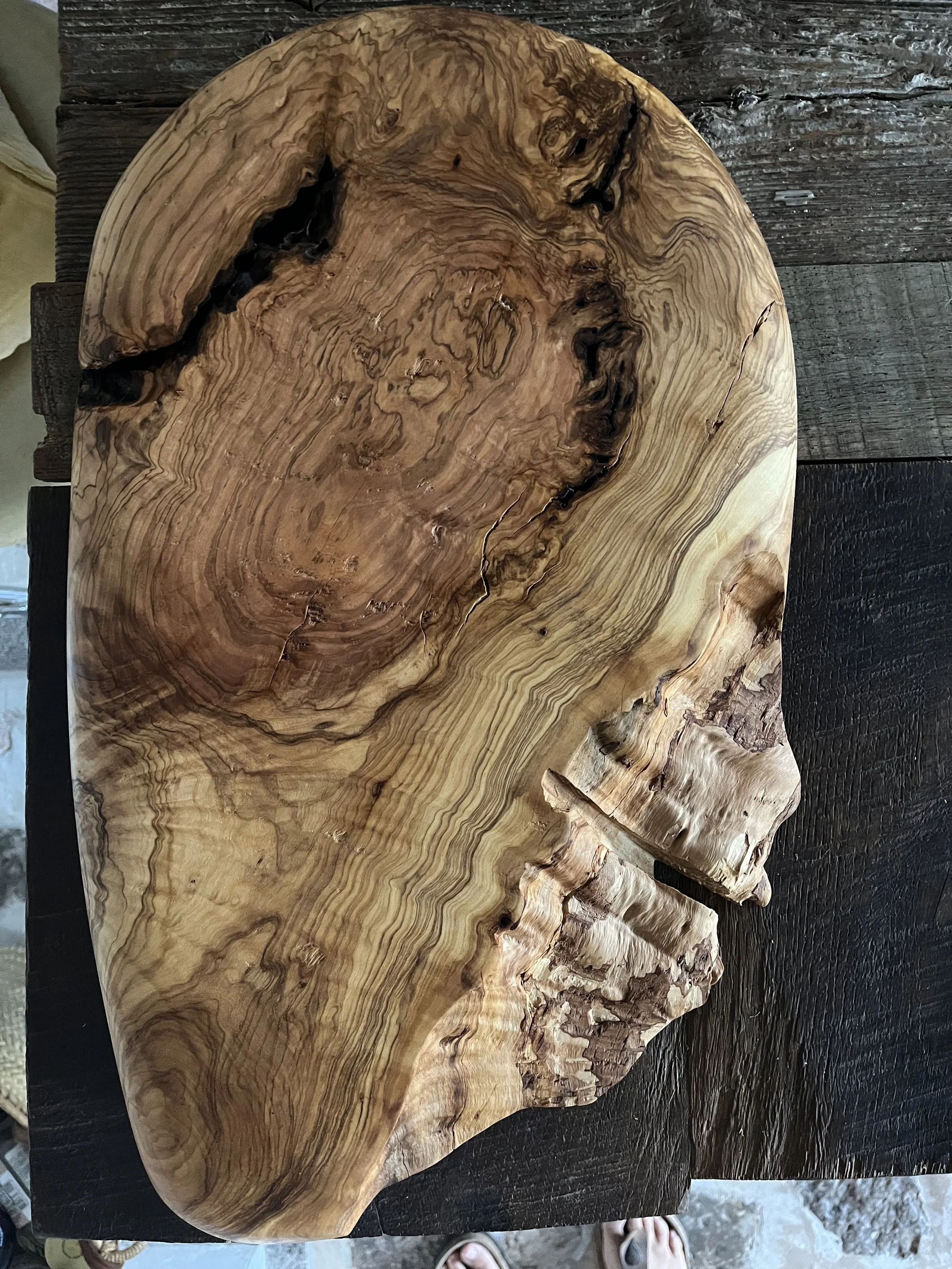 Large Solid Olive Wood Kitchen Board - Tabla grande de Olivo