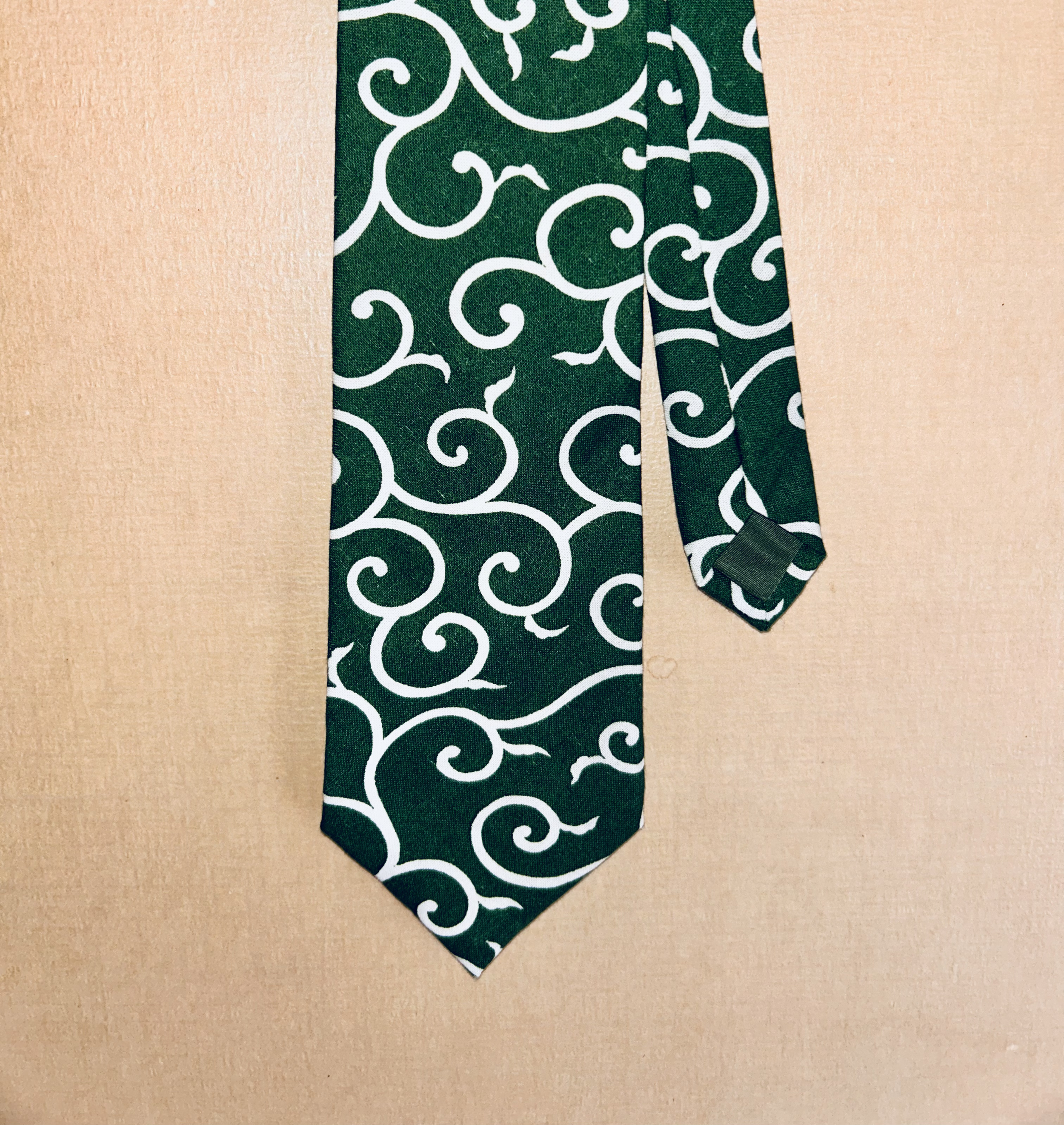Elegant Green Swirl Fabric Tie