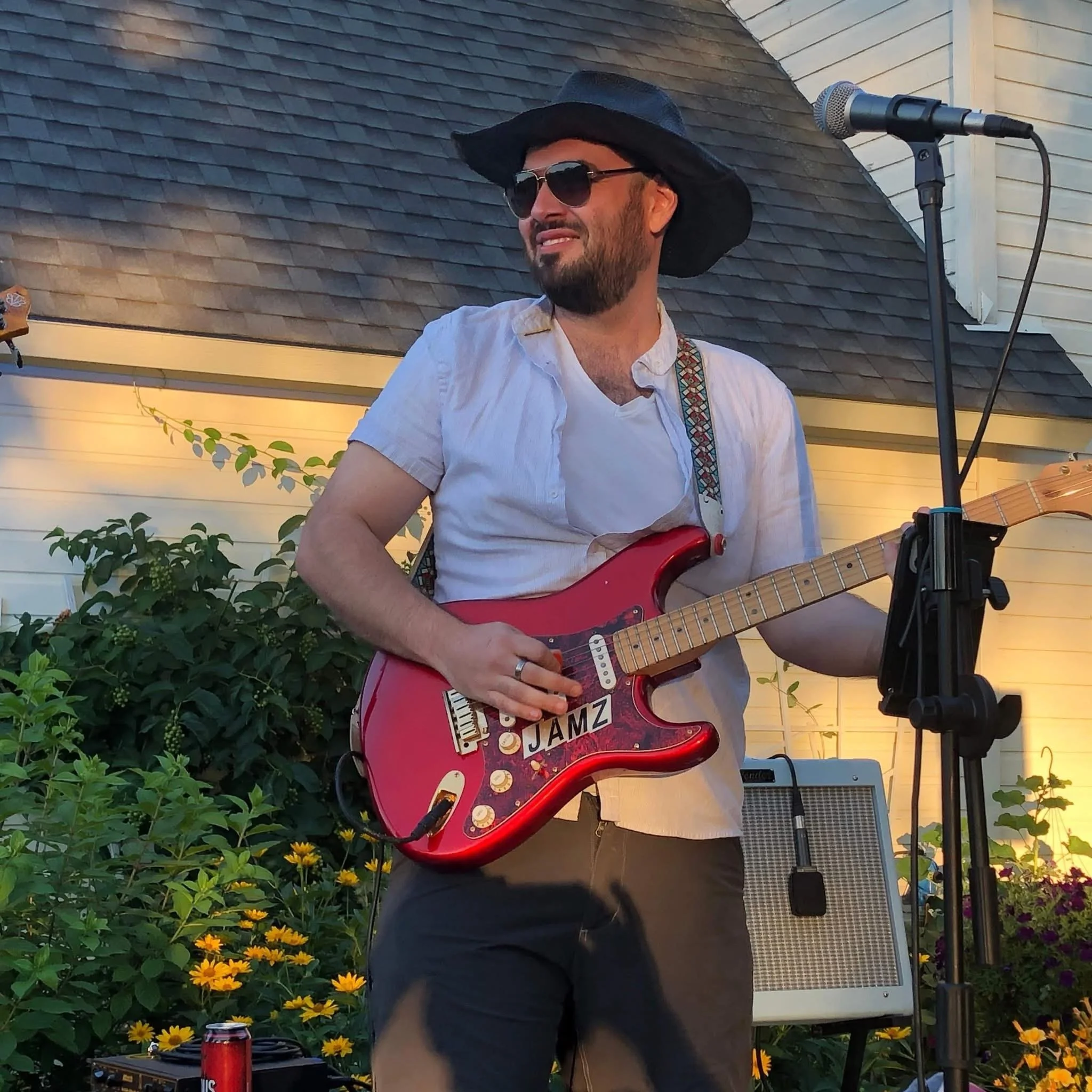 Live Music - Jammer Regan