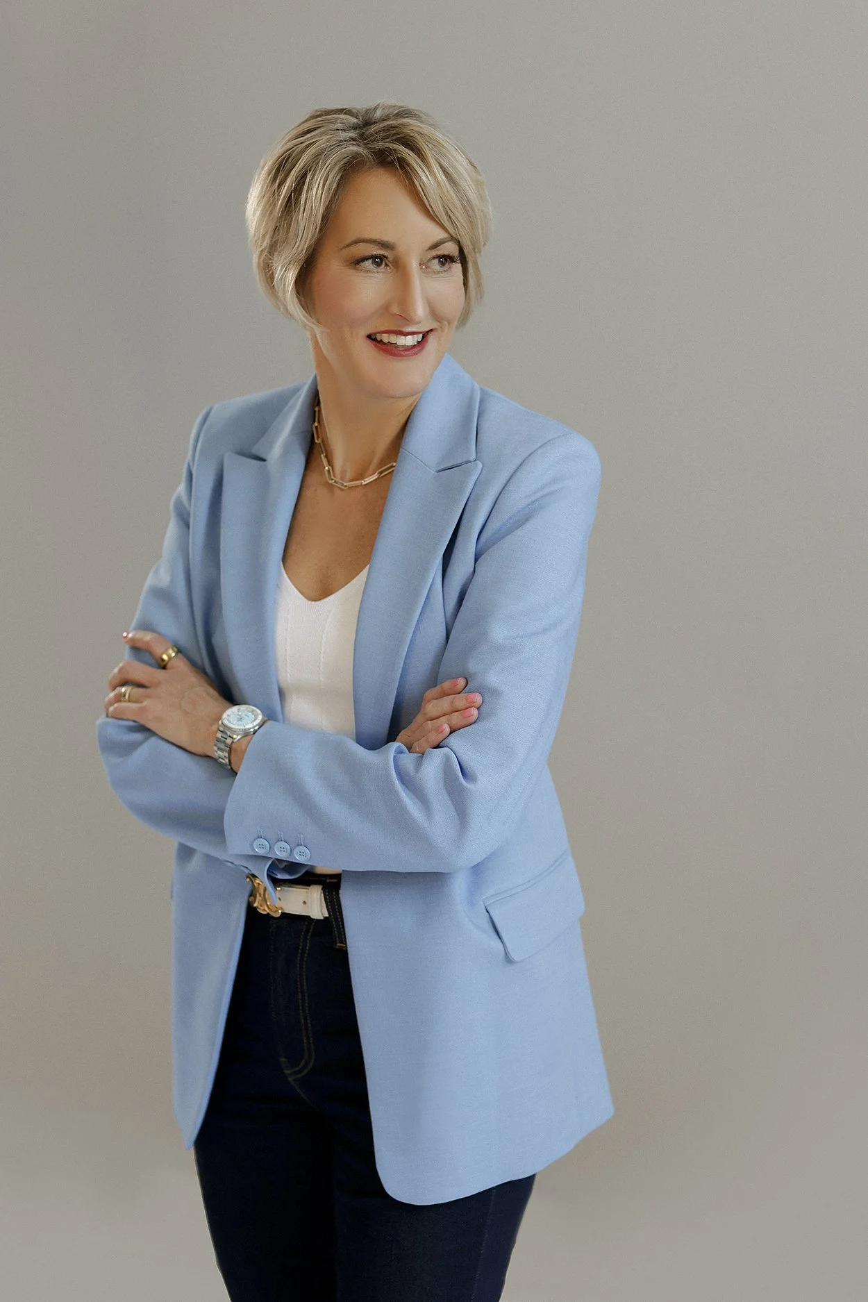 Colleen Francis — a sales specialist, keynote speaker, and founder of Engage Selling.