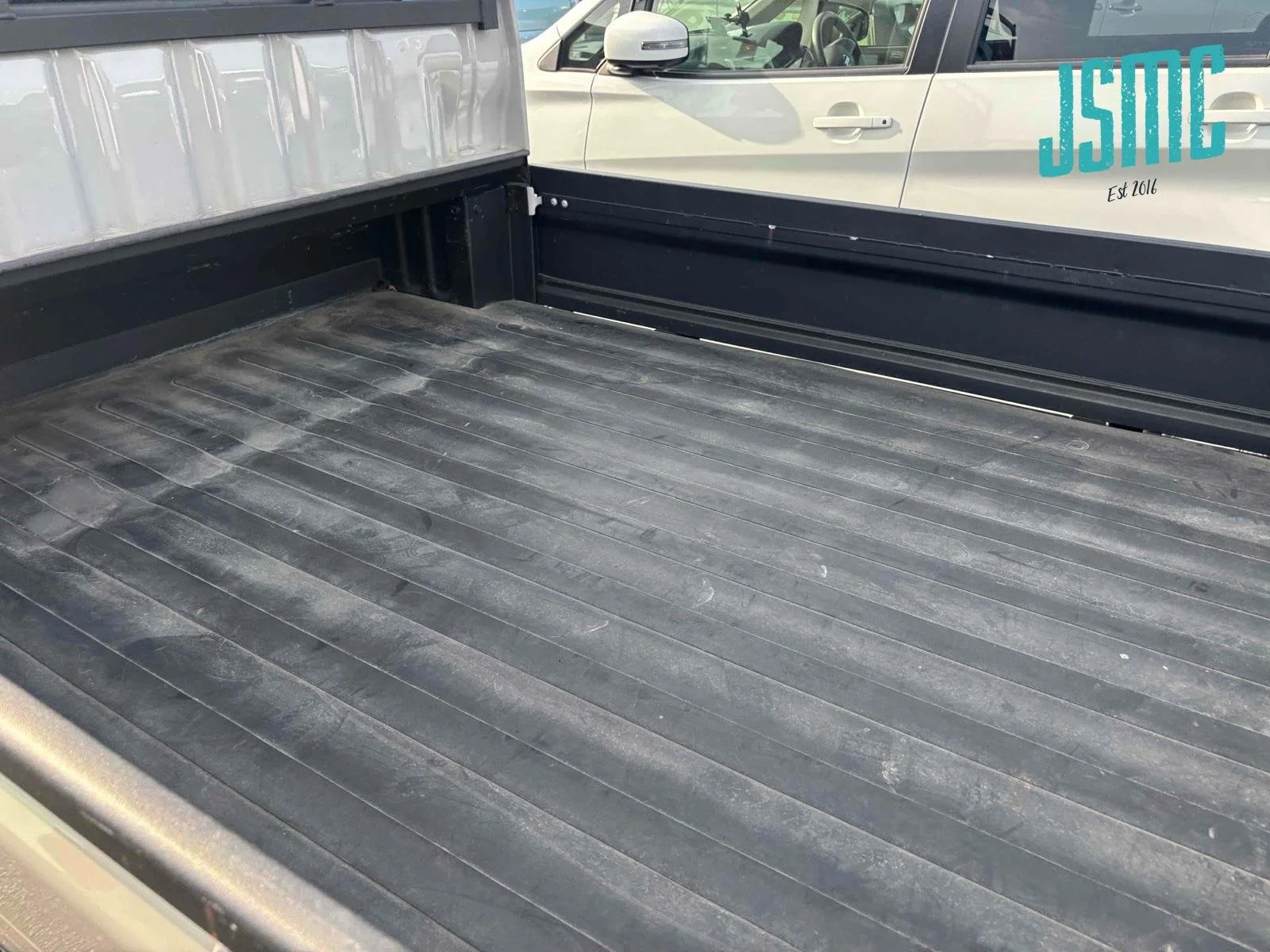 oEG2uPHf-1600x1200-0x0.jpg