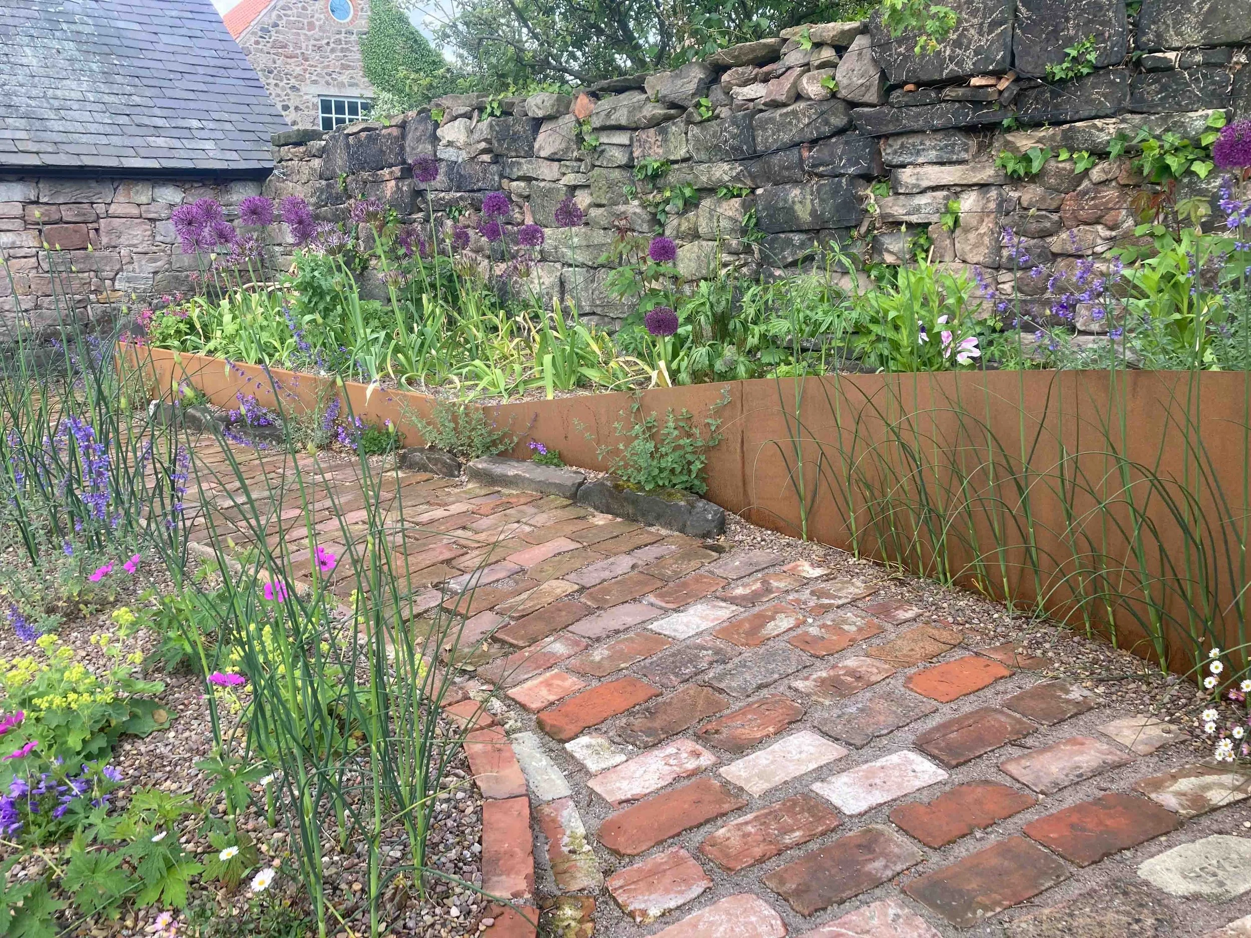 number6-garden-designer-clare-ryan-wooler-5047.jpg