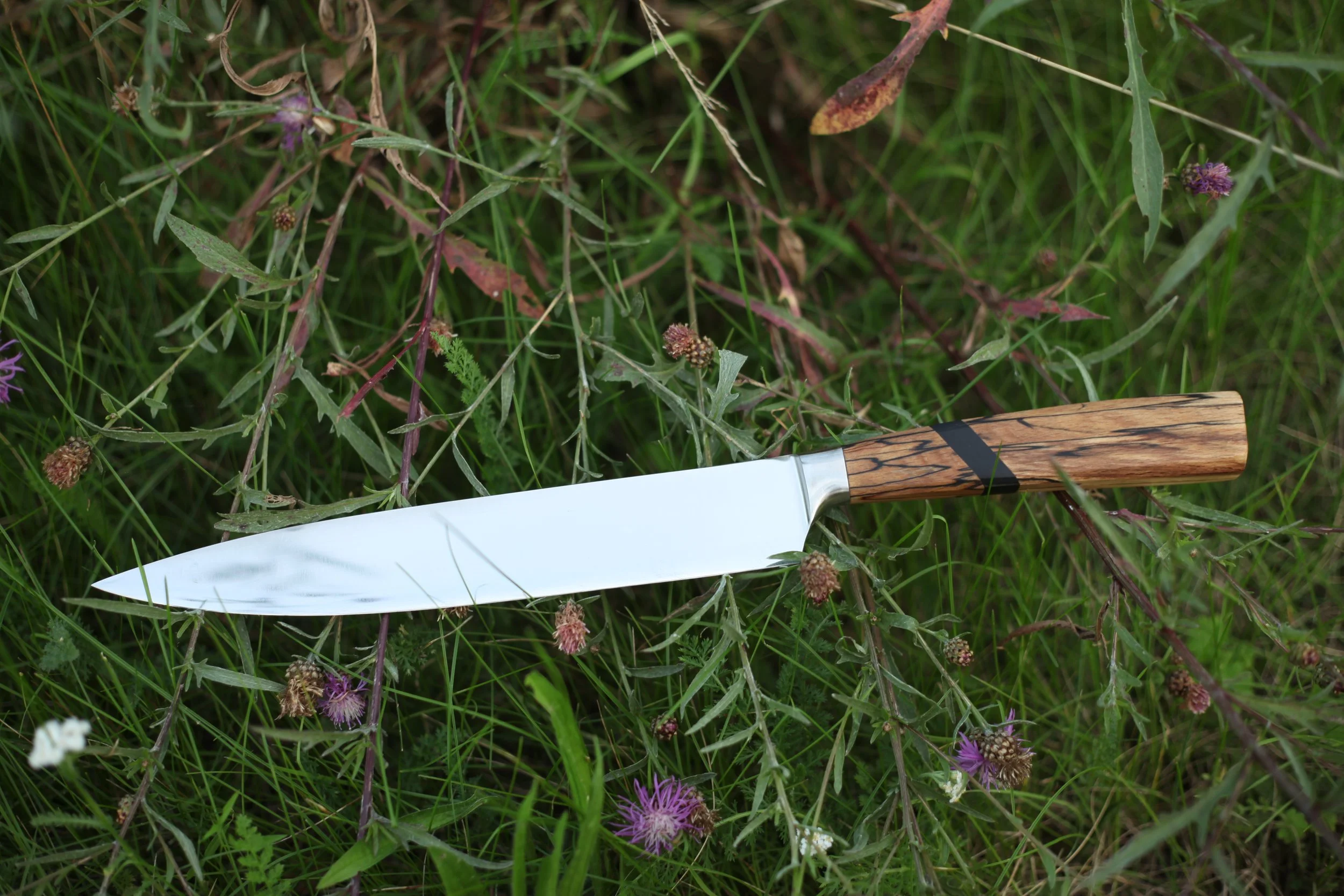 Großes Fleischmesser mit stabilisiertem Griff und Einlage aus Büffelhorn 