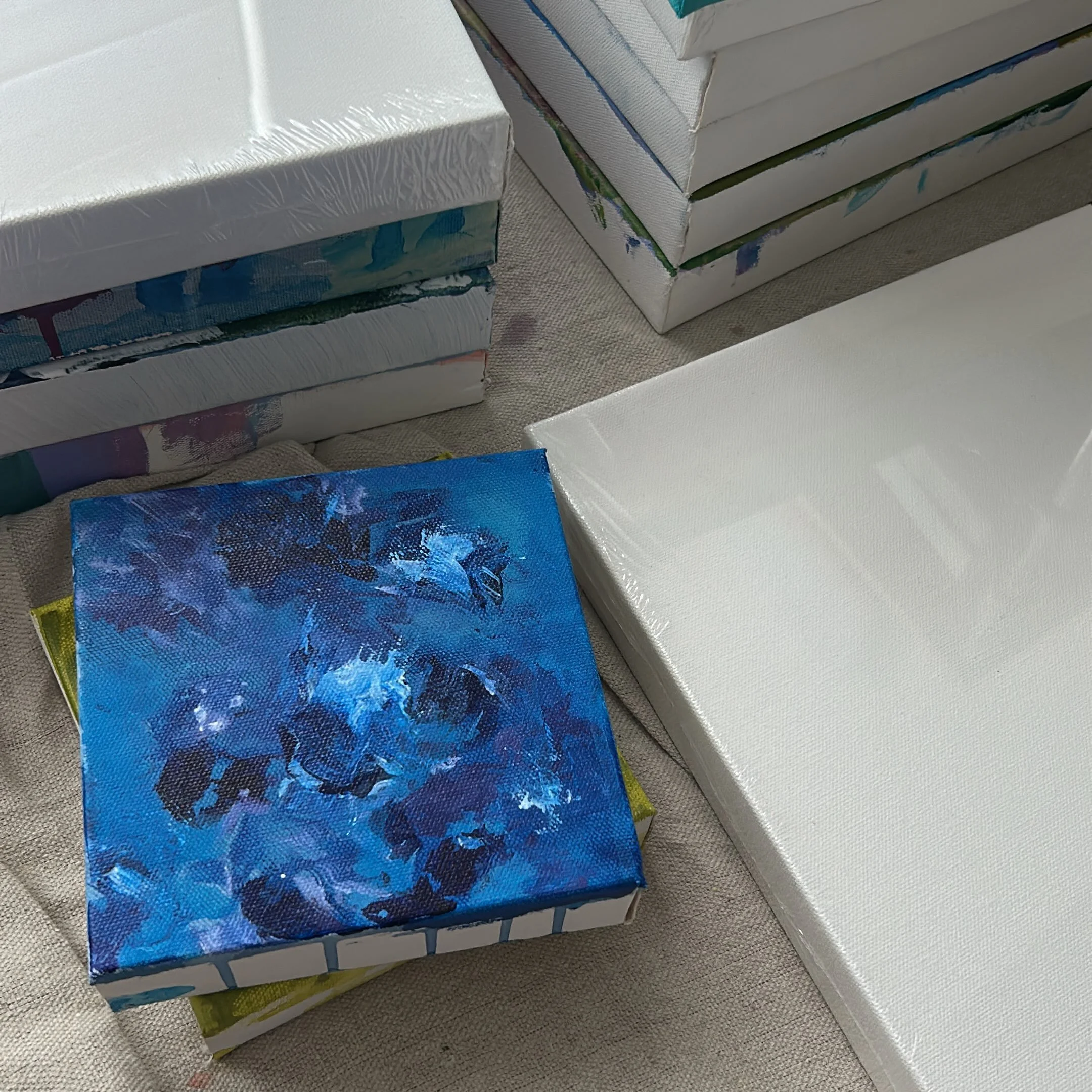 I just had the artist equivalent of finding a $20 in your coat pocket &mdash; I found all these unfinished canvases in storage 😍🥳

Excited to pick back up where I left off on this sapphire beaut! 💙💎