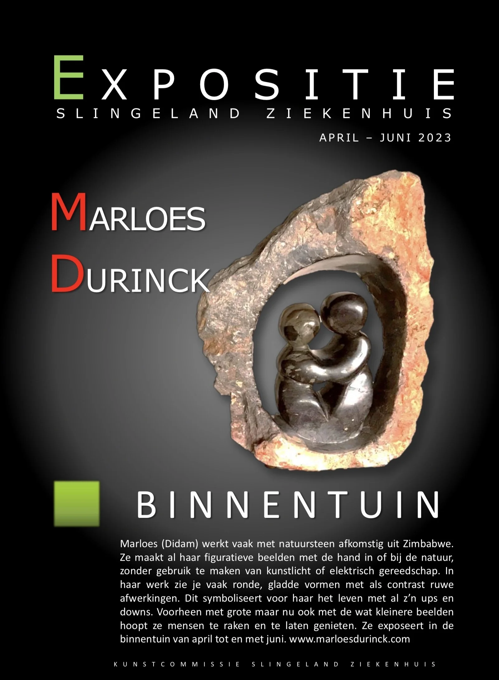 Een poster met informatie over een tentoonstelling genaamd 'Expositie Slingeland Ziekenhuis' van april tot juni 2023. De poster bevat ook een foto van een natuurstenen beeldhouwkunstwerk van Marloes Durinck.