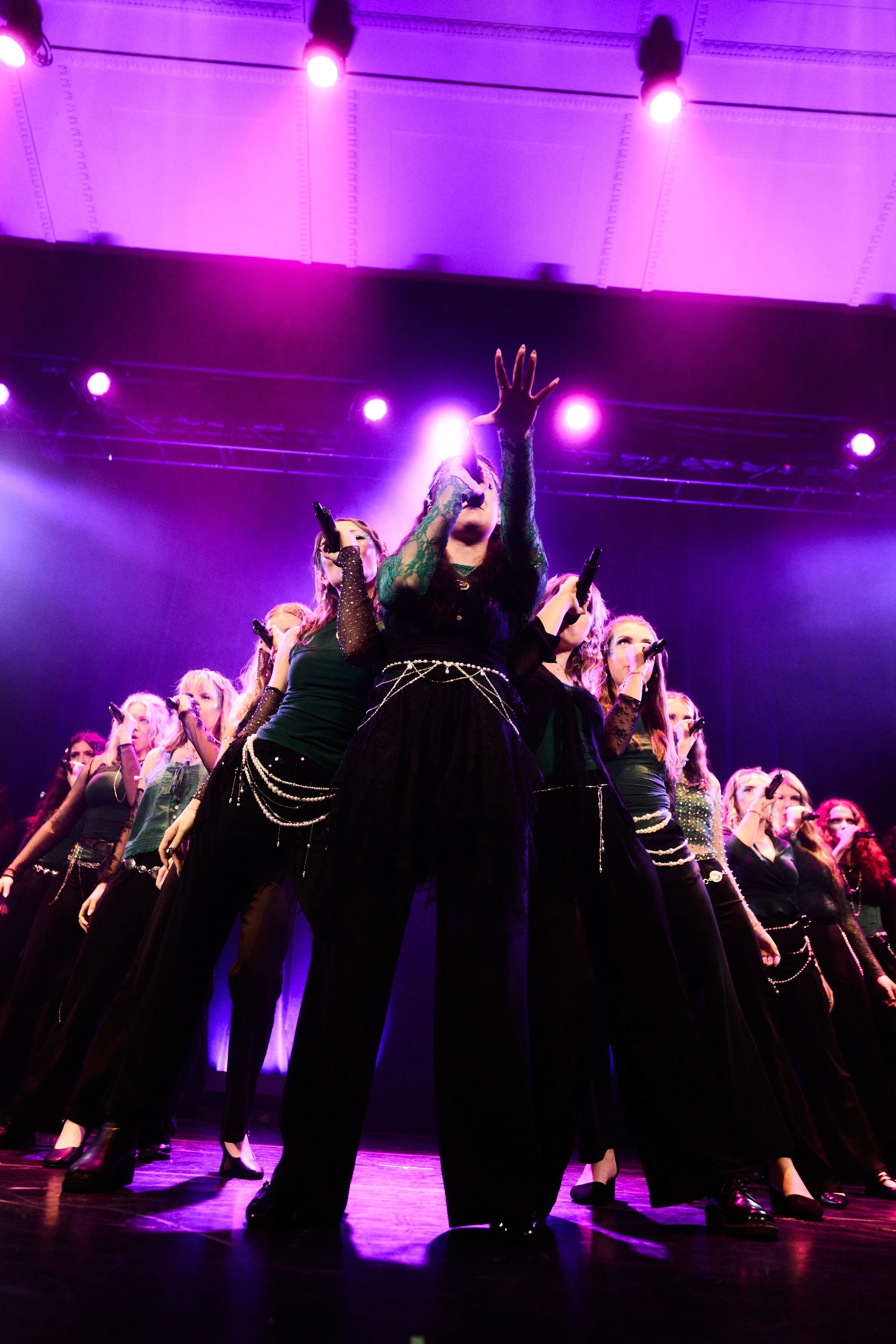 VarsityVocals_ICCA_Finals2026_IanShiff_00252_ACubBella.jpg