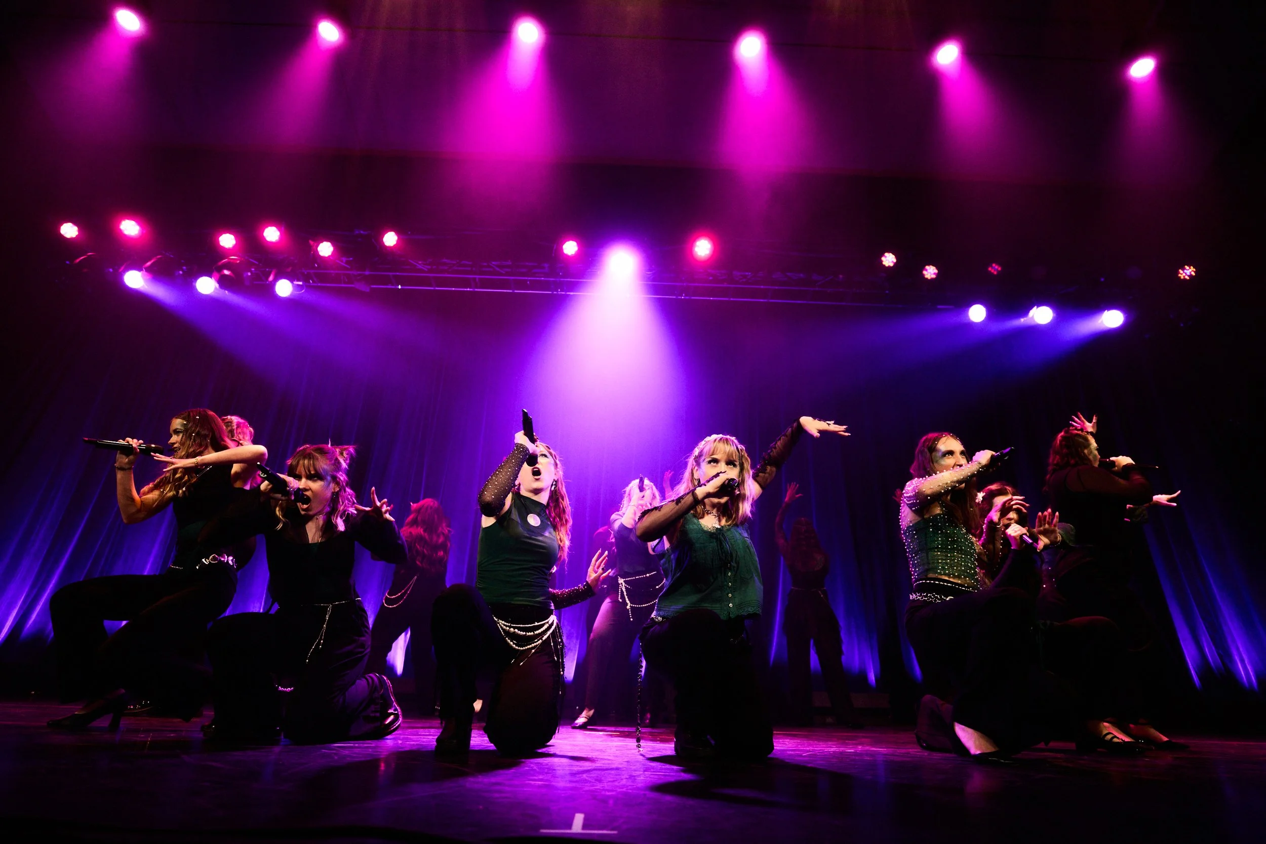 VarsityVocals_ICCA_Finals2026_IanShiff_00056_ACubBella.jpg