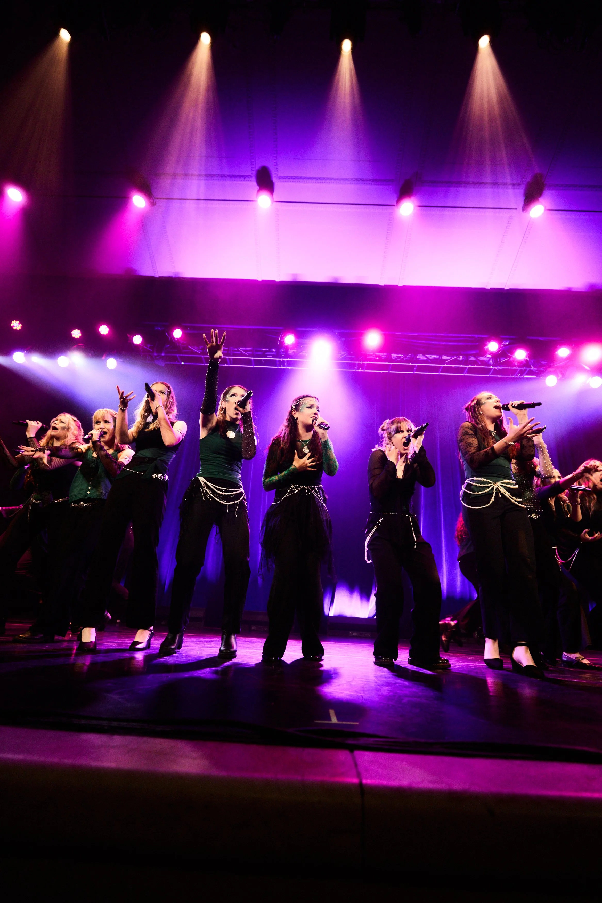 VarsityVocals_ICCA_Finals2026_IanShiff_00411_ACubBella.jpg