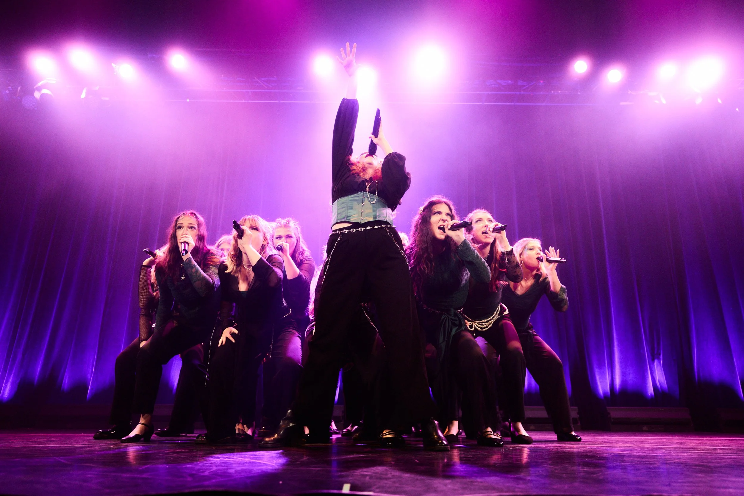 VarsityVocals_ICCA_Finals2026_IanShiff_00734_ACubBella.jpg
