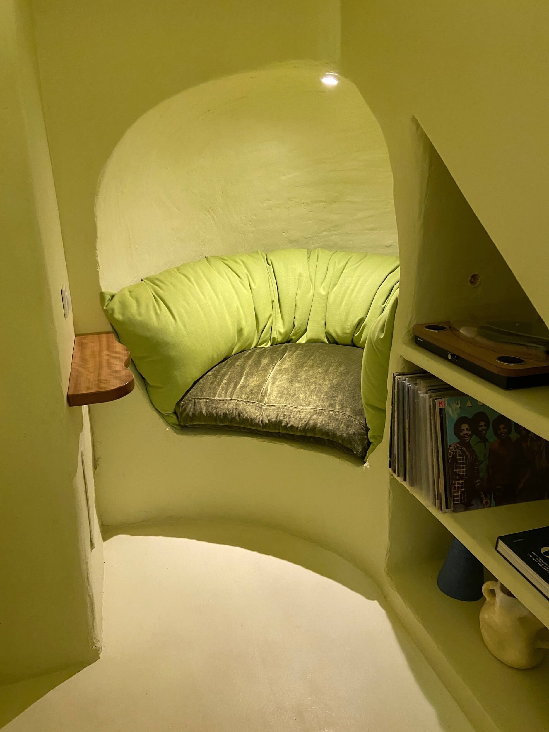 custom-upholstery-pod-mallorca-dolli-taylor-studio-sonny19.jpg