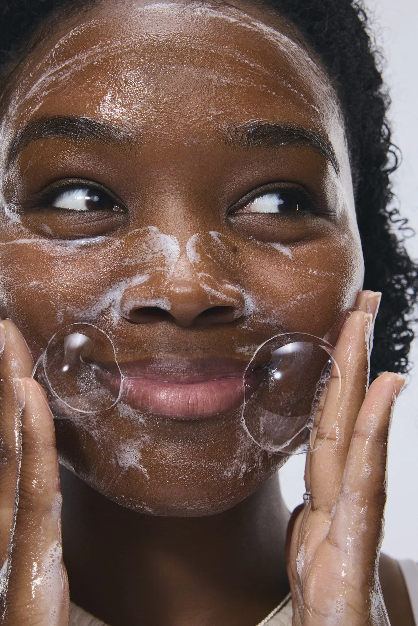 CETAPHIL_NOURISH_07_MELINDA_CLEANSING_02417_2000.jpg