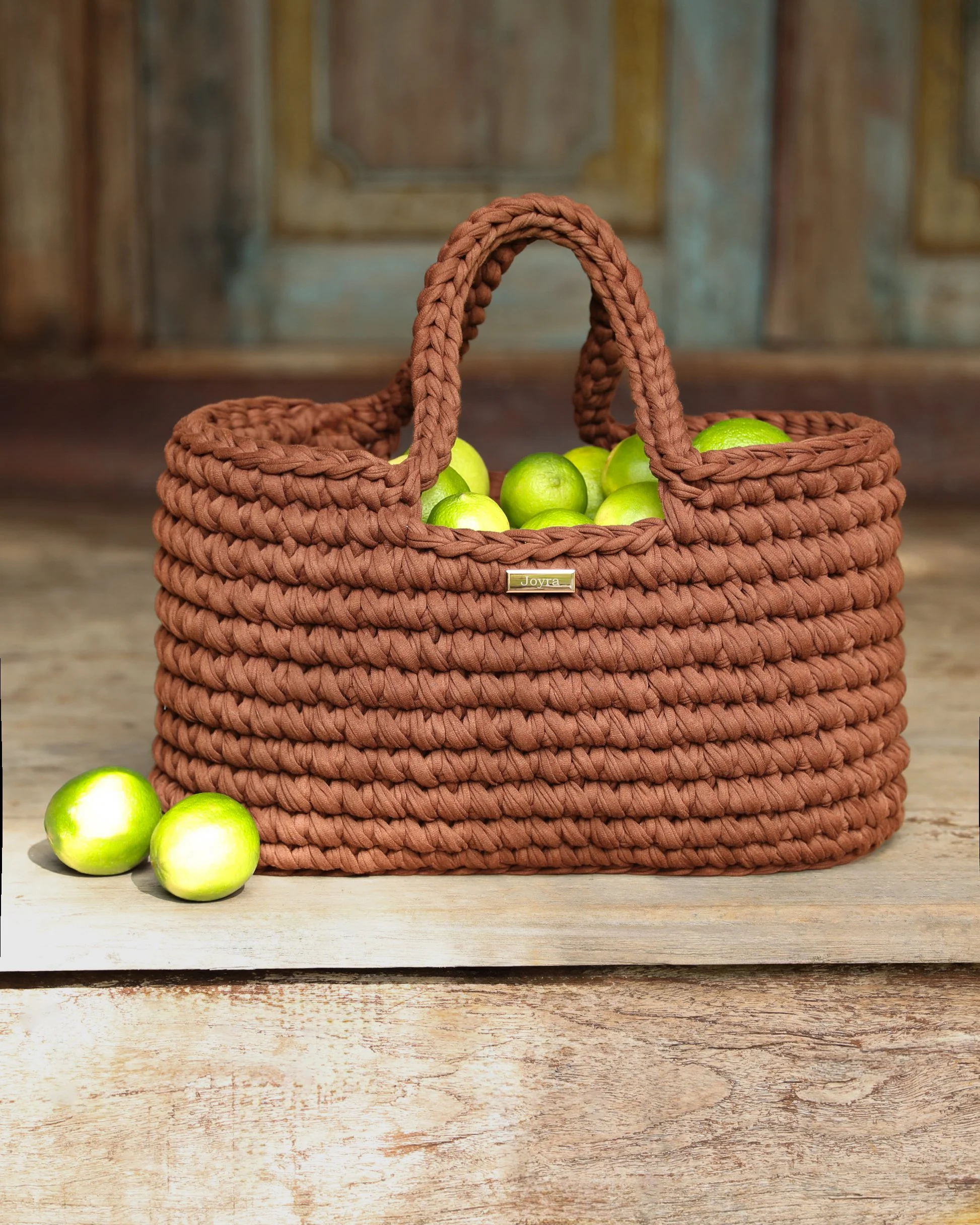 Grand sac femme marron tressé pour la plage – Joyra