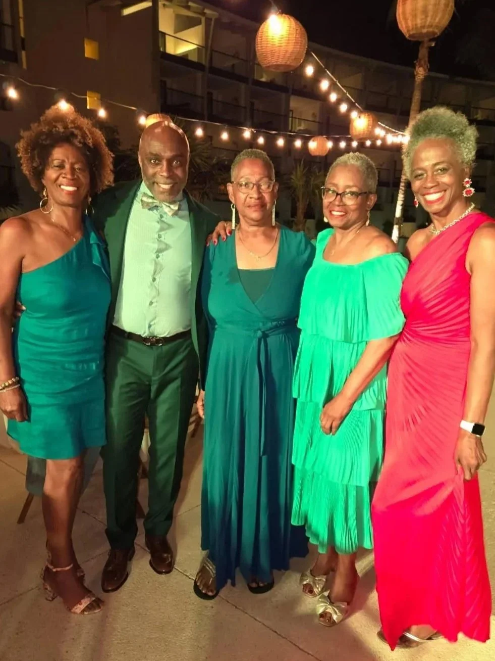 Bo Hill and sisters