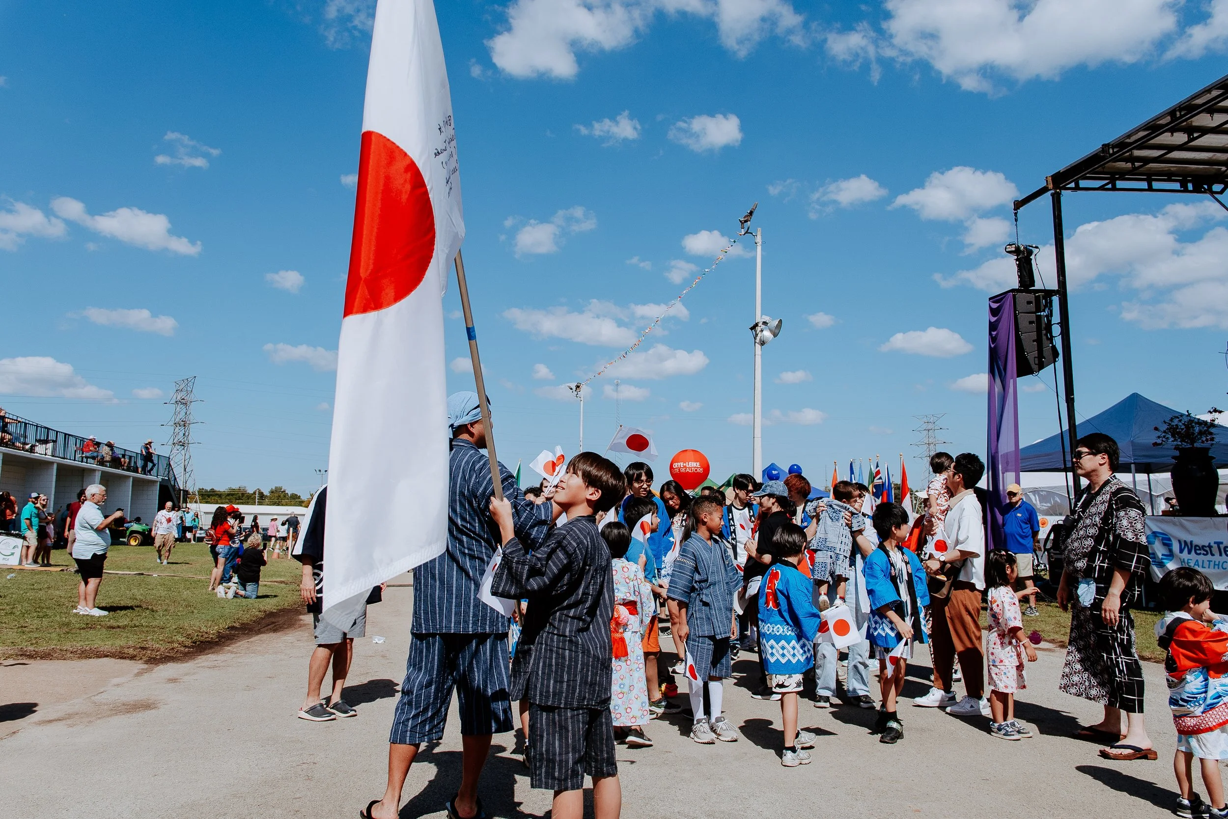 kid with japanese flag (H).jpg