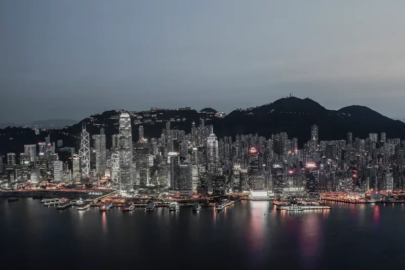 victoria_harbour-at-magic-hour.webp