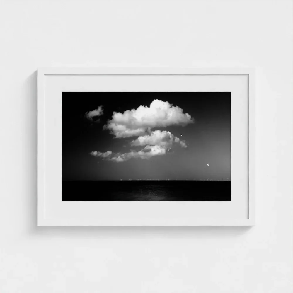 llandudno-promenade-north-wales-size-a2-white-framed-&-mount-print.webp