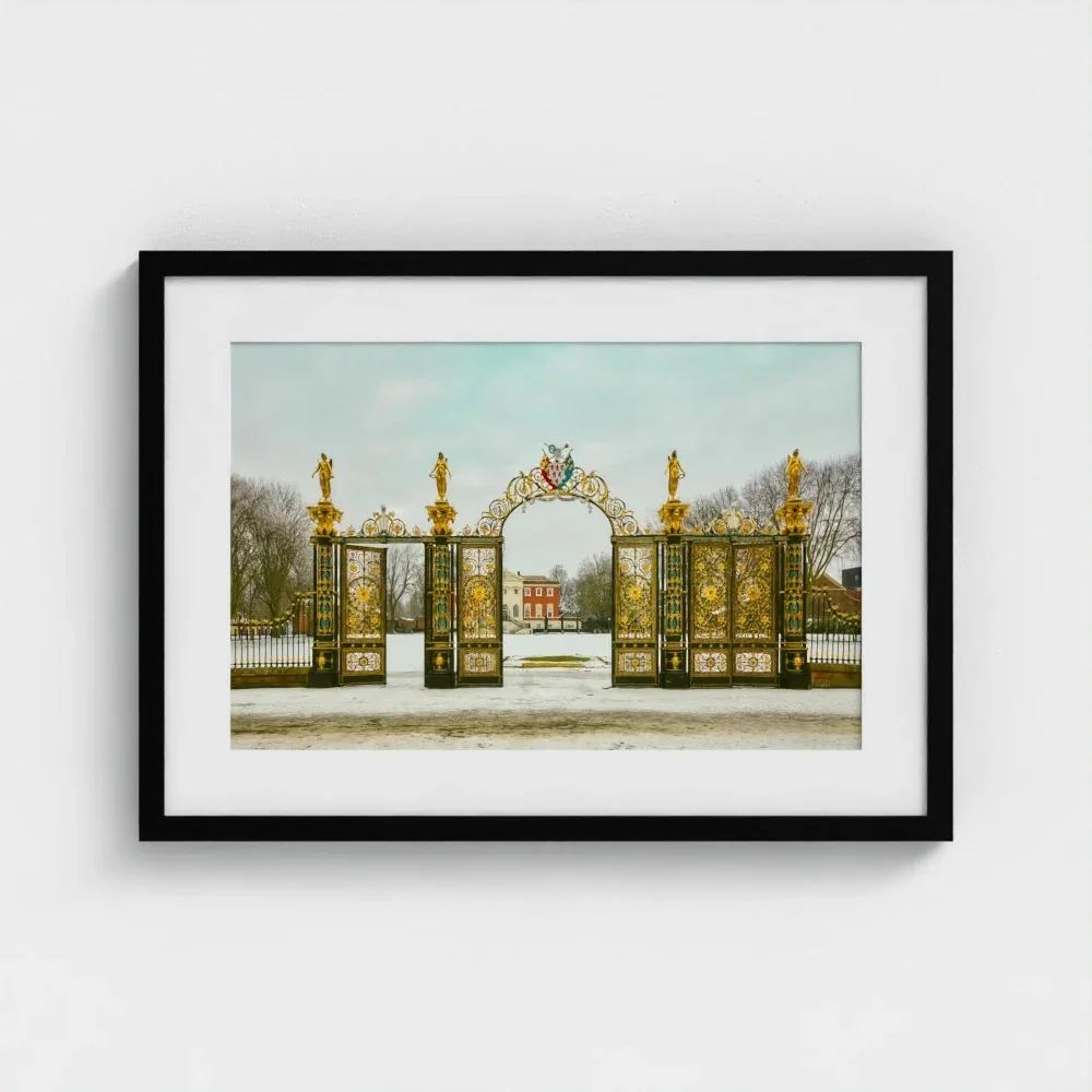 warrington-golden-gates-size-a2-black-framed-&-mount-print.webp