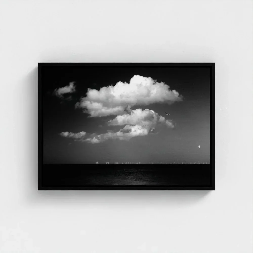 llandudno-promenade-north-wales-size-a2-black-framed-canvas.webp