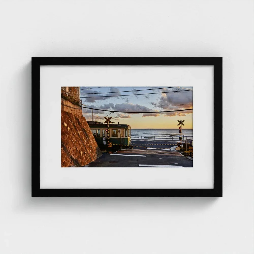湘南の風と江ノ電 Kamakura, Japan I Fine Art Photography Print